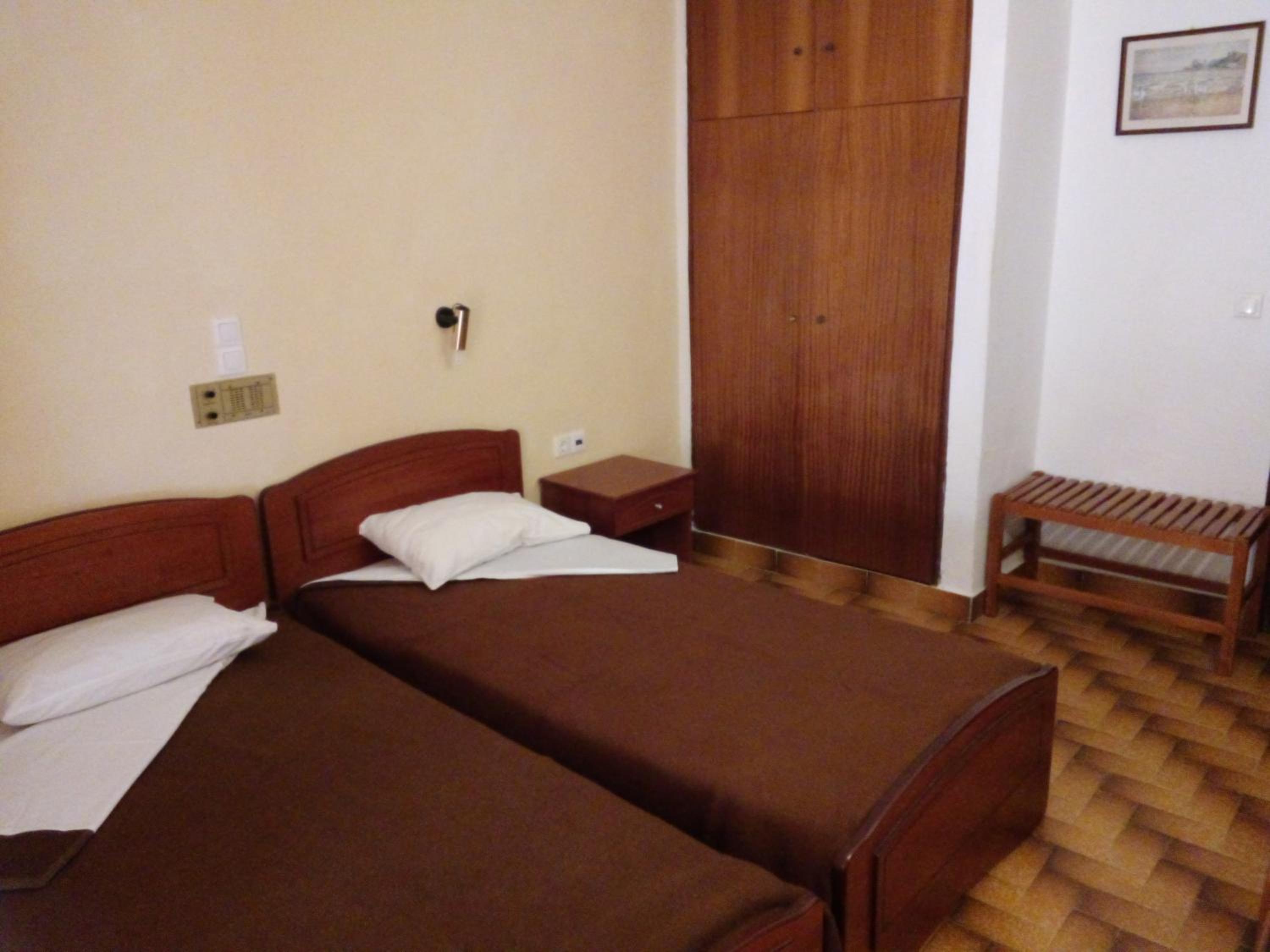 One-Bedroom Apartment (3 Adults)