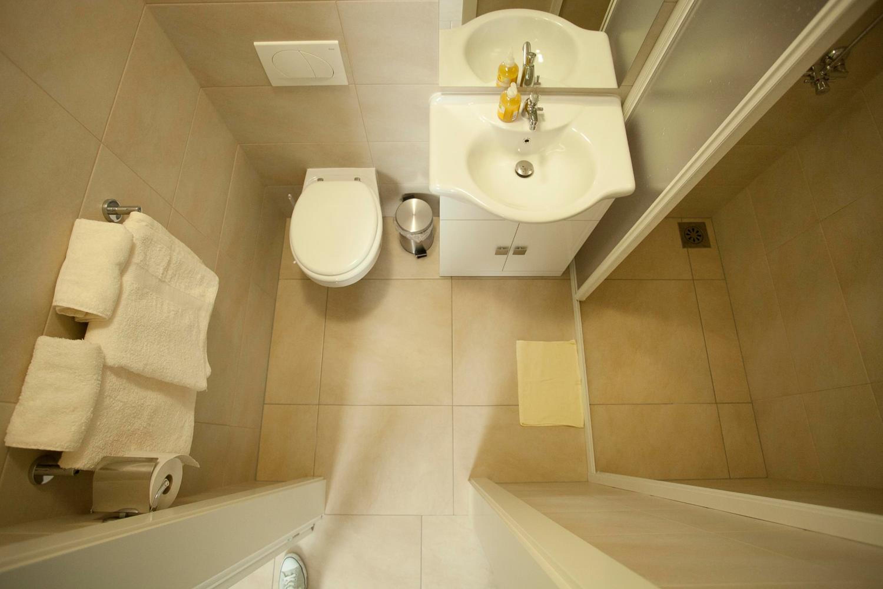 Comfort Triple Room - Photo 16