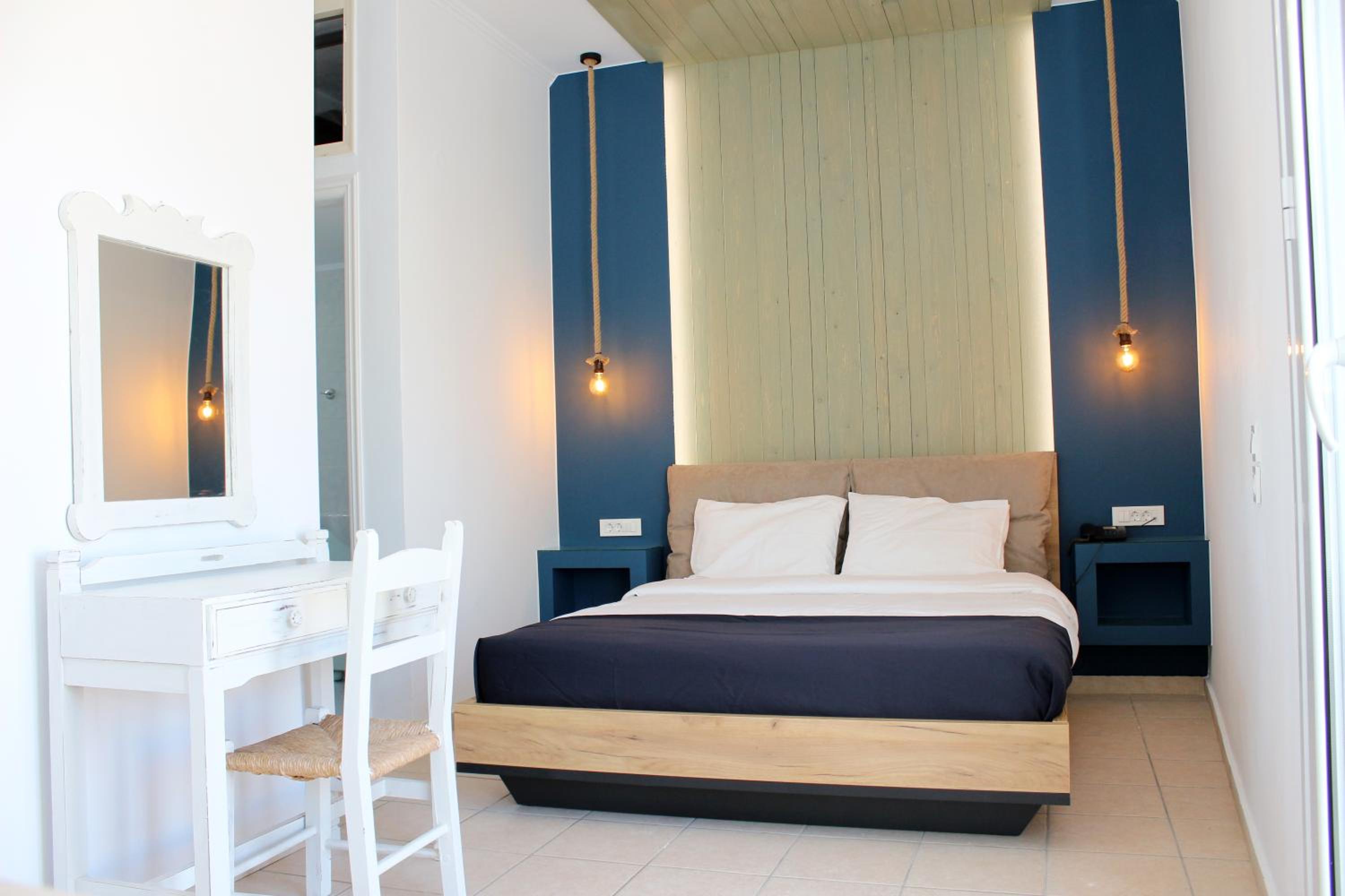 Superior Double Room (Double Bed)