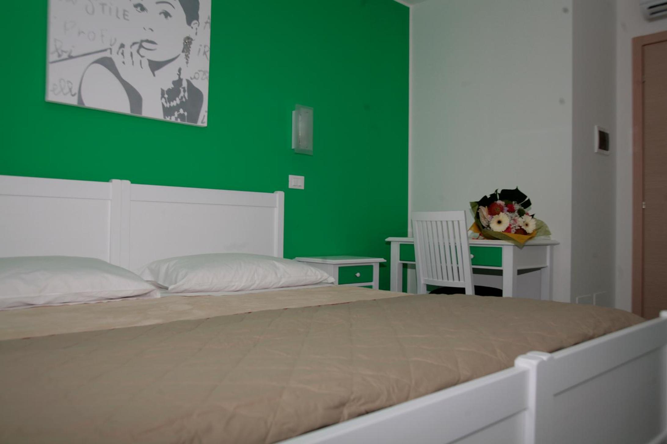 Double or Twin Room photo 2