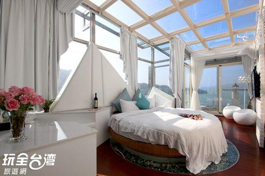 Deluxe Double Room with Balcony and Sea View photo 3