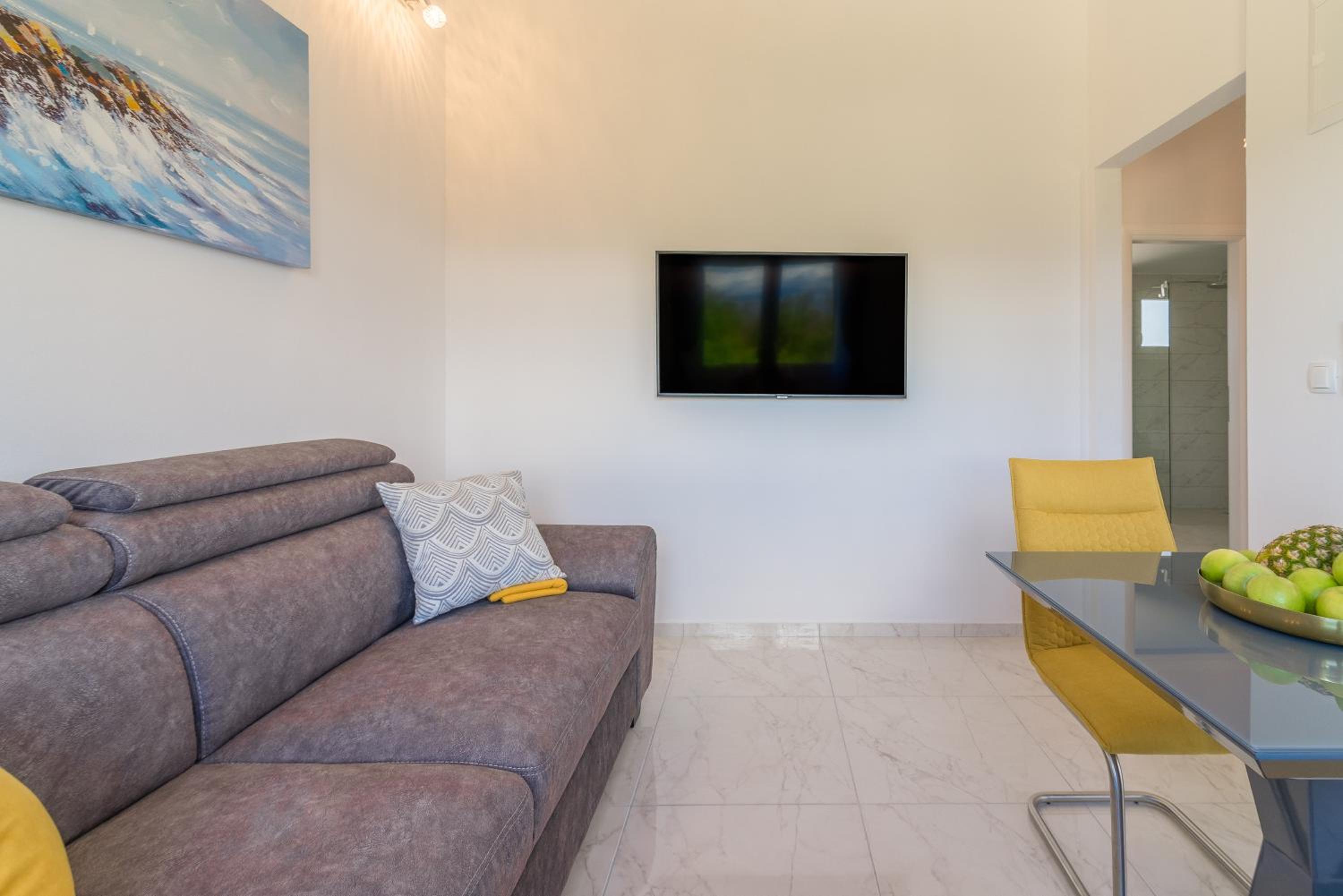 Studio Apartment photo 2