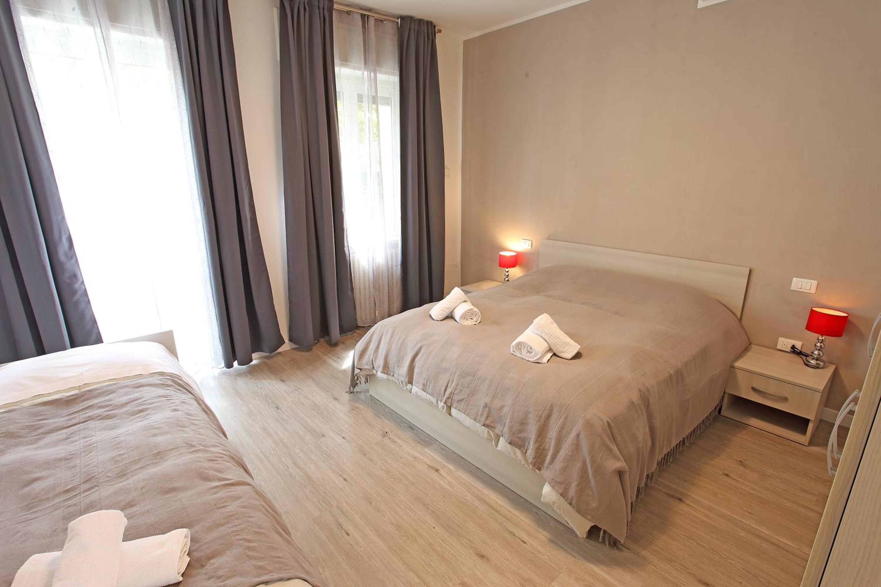 One-Bedroom Apartment with Garden