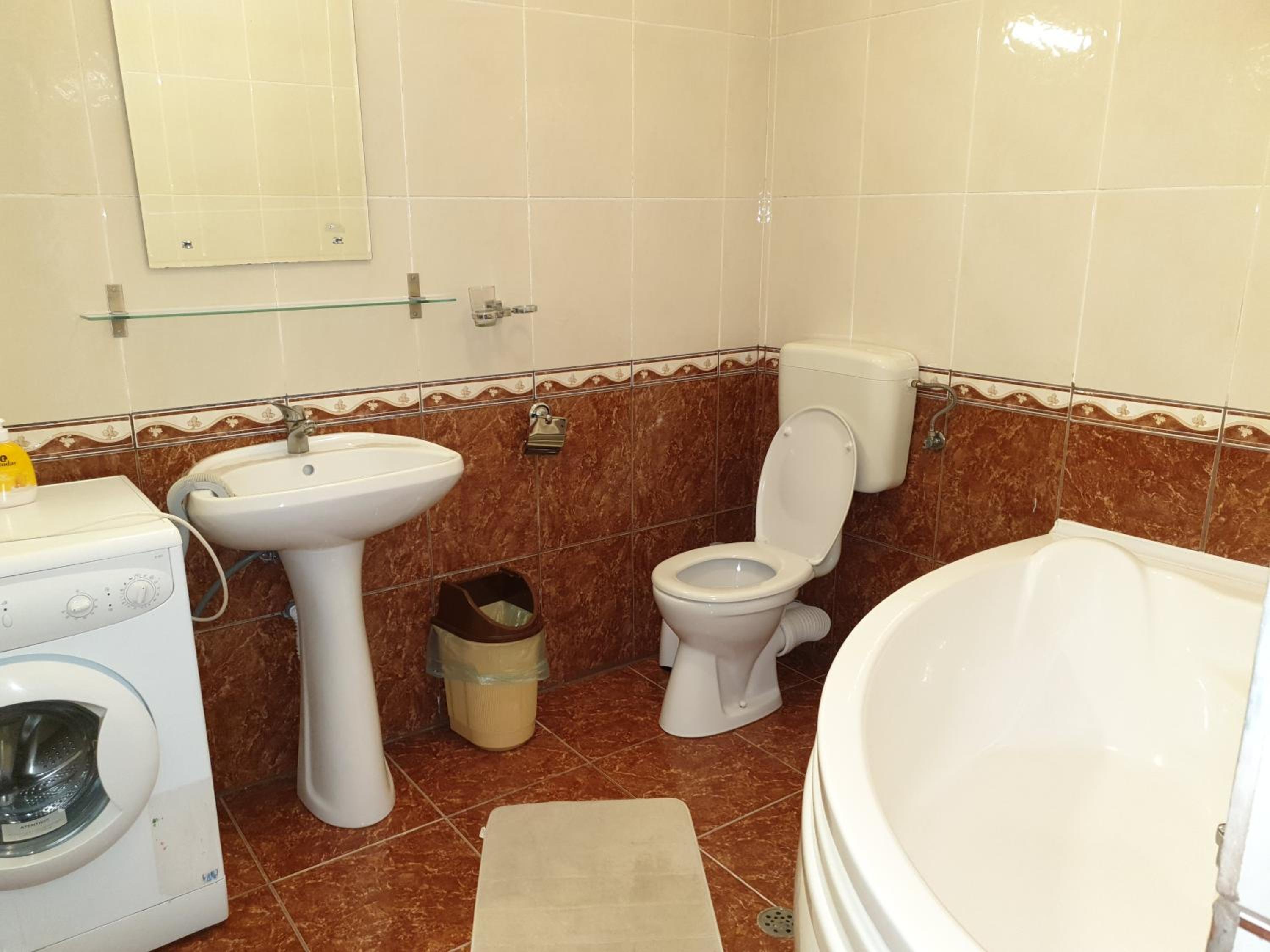 Two-Bedroom Apartment (4 Adults) - Photo 6