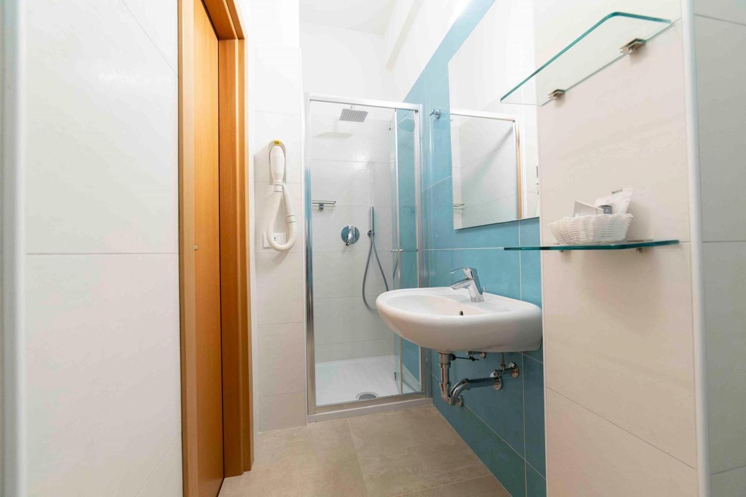 Superior Suite - Photo 3
