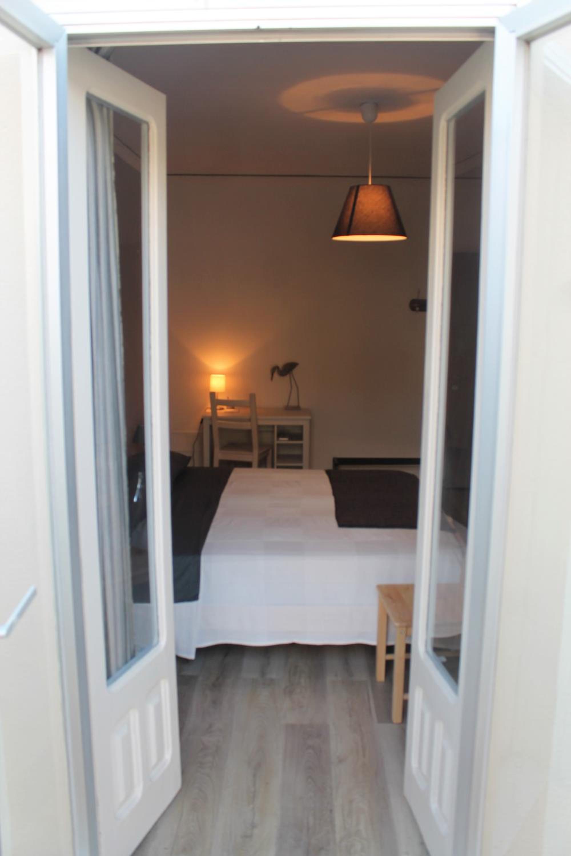 Deluxe Double or Twin Room - Photo 9
