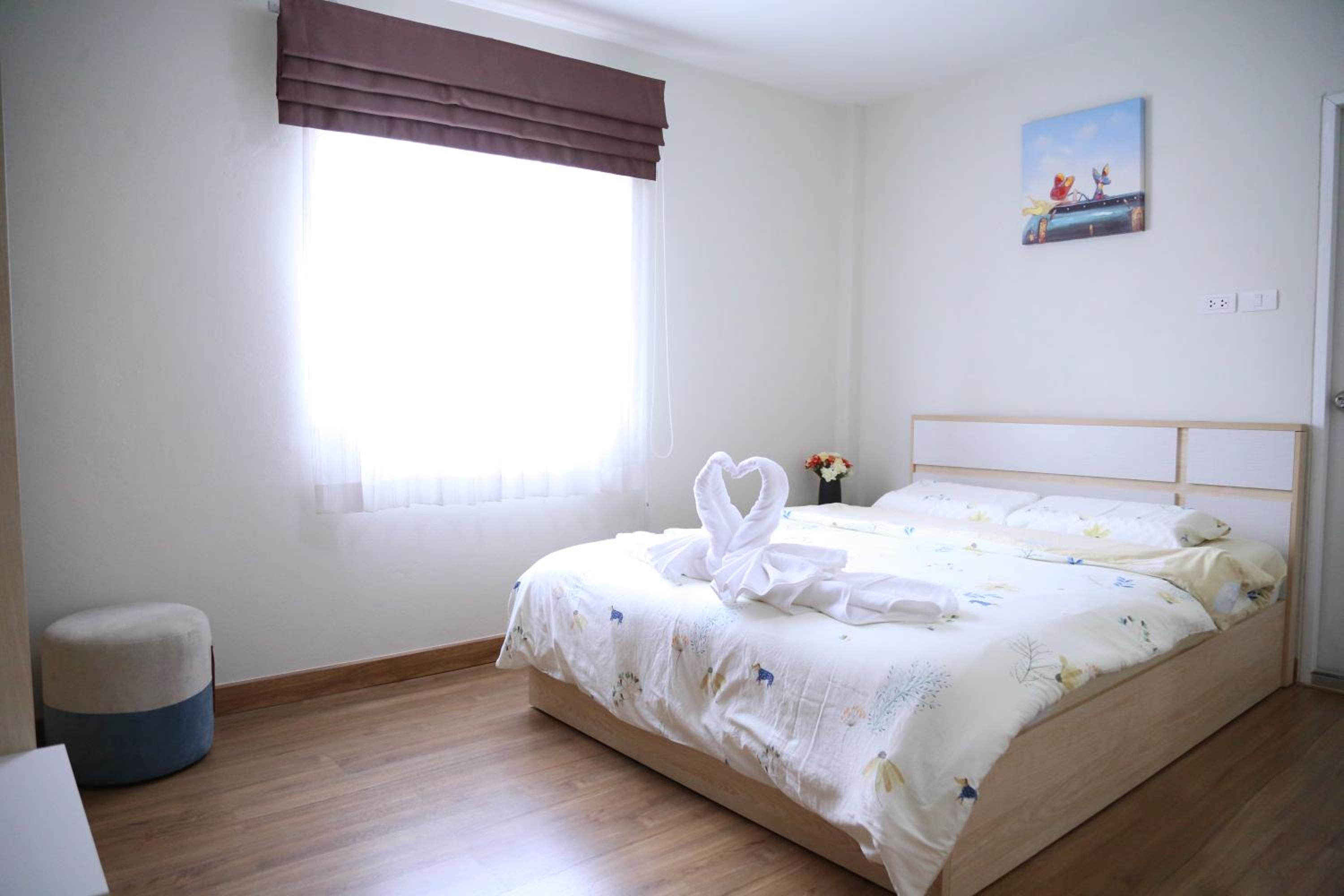 Queen Room photo 3