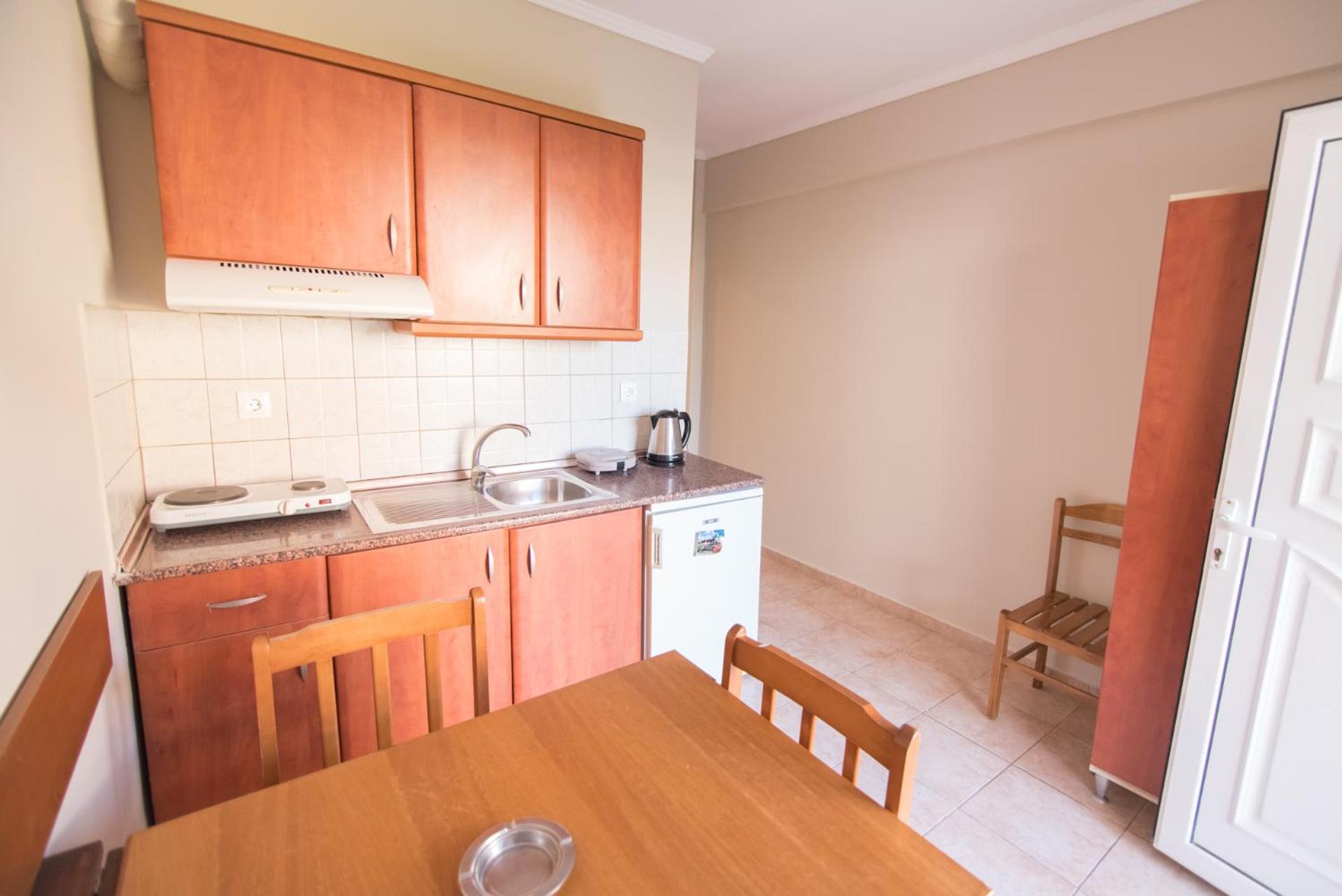 One-Bedroom Apartment (3 Adults) photo 2