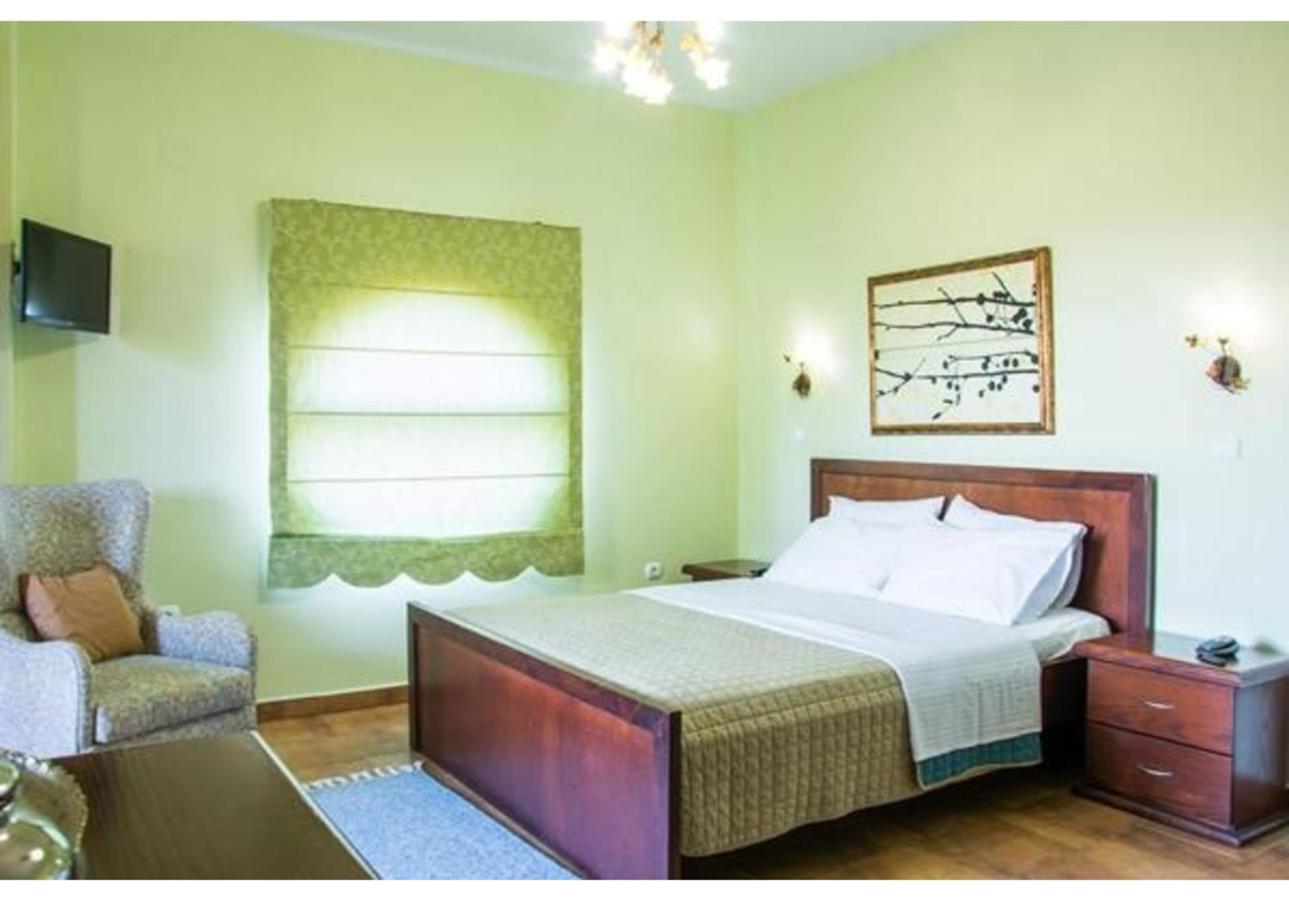 Double Room with Mountain View - Photo 12