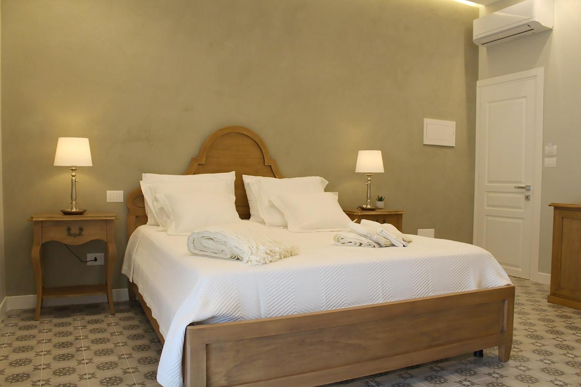 Deluxe Triple Room with Sea View