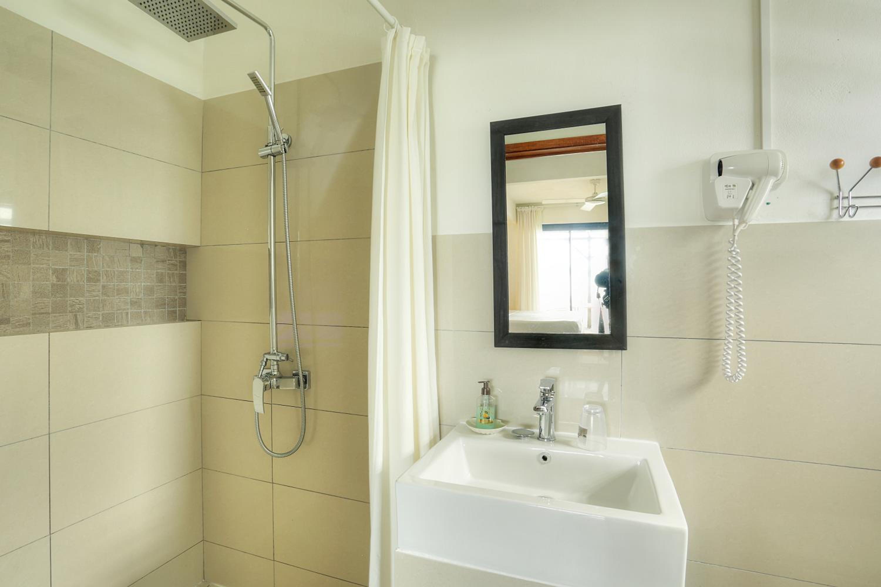 Deluxe Double Room with Balcony and Sea View photo 3