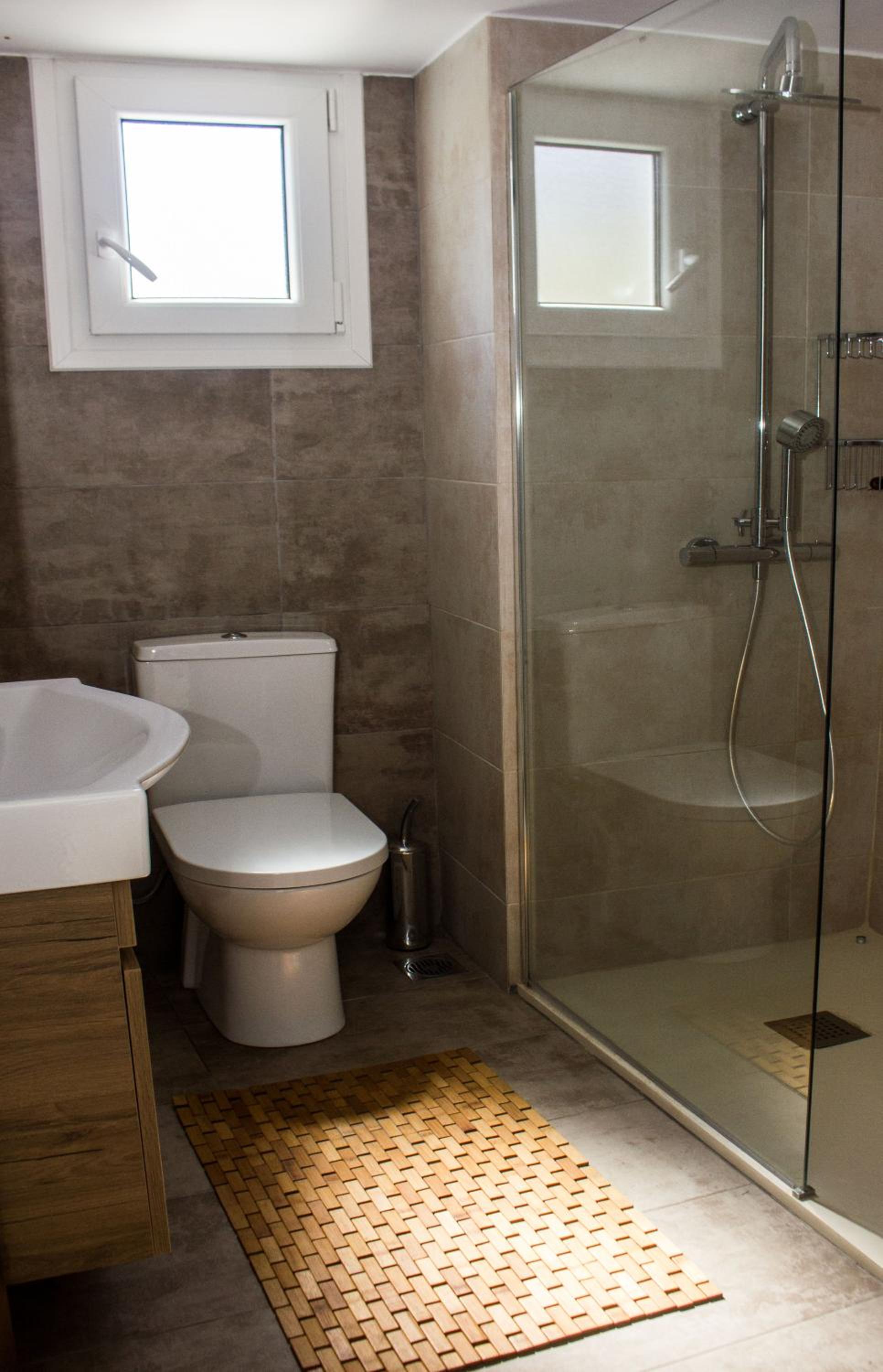 Two-Bedroom Apartment - Photo 8