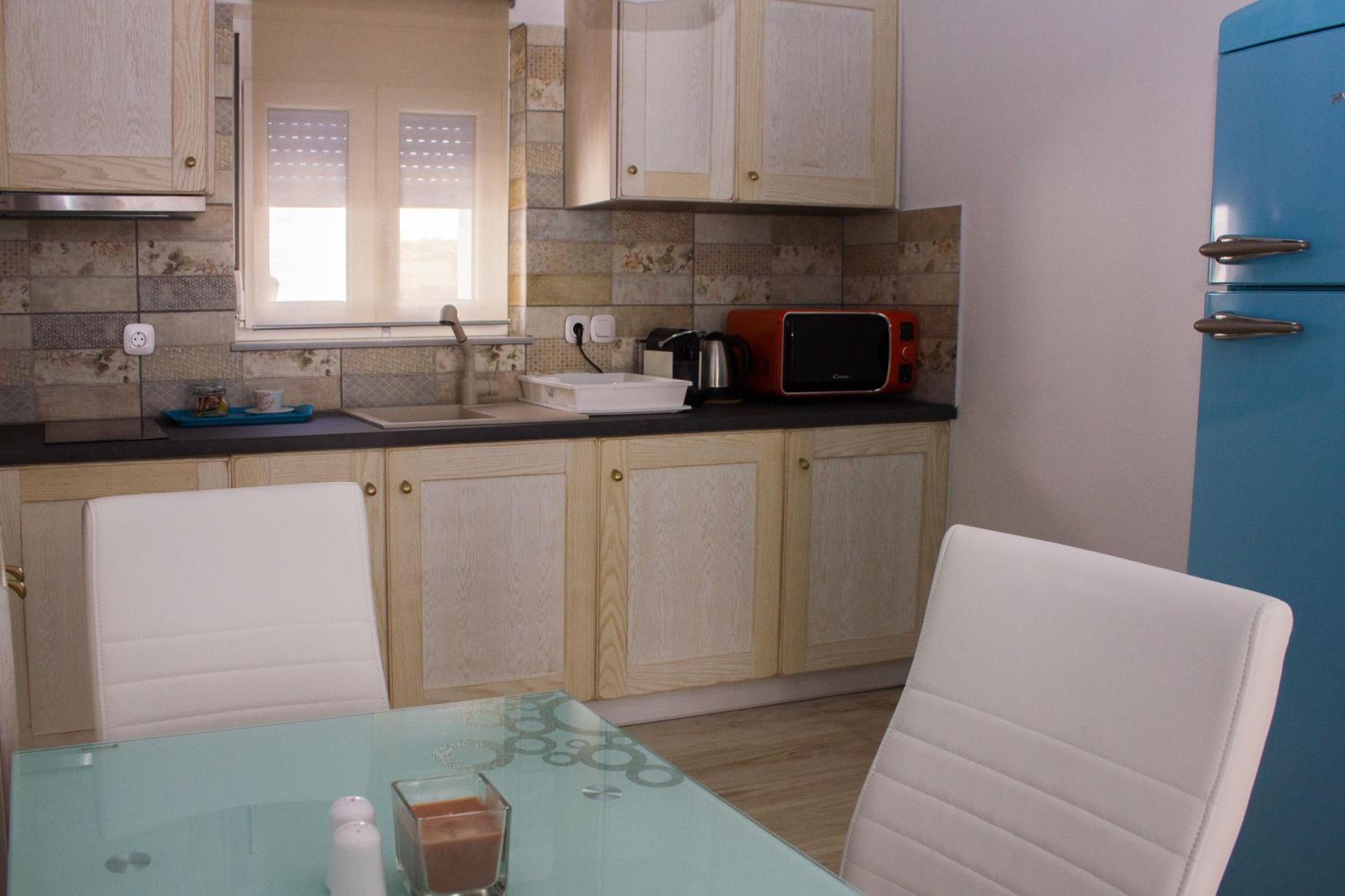 Two-Bedroom Apartment - Photo 7