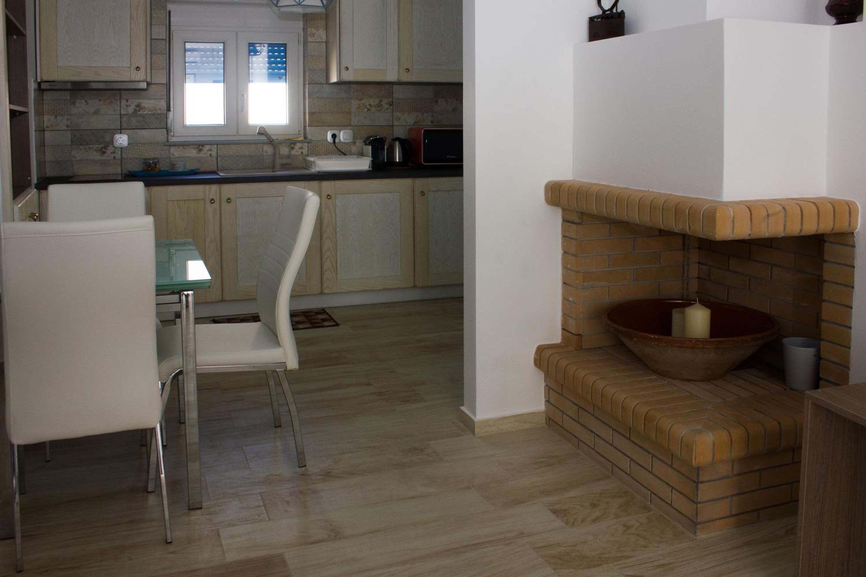 Two-Bedroom Apartment - Photo 6
