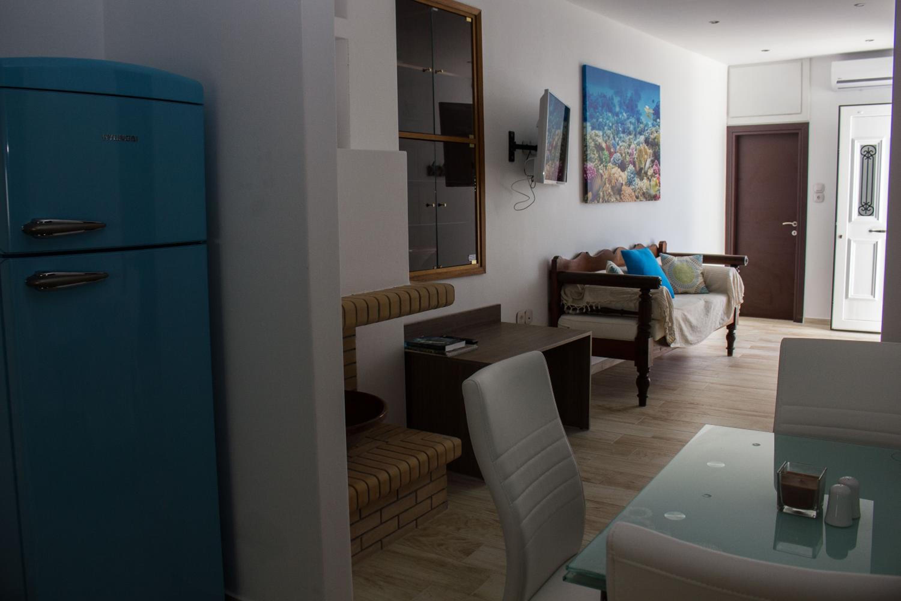 Two-Bedroom Apartment - Photo 4