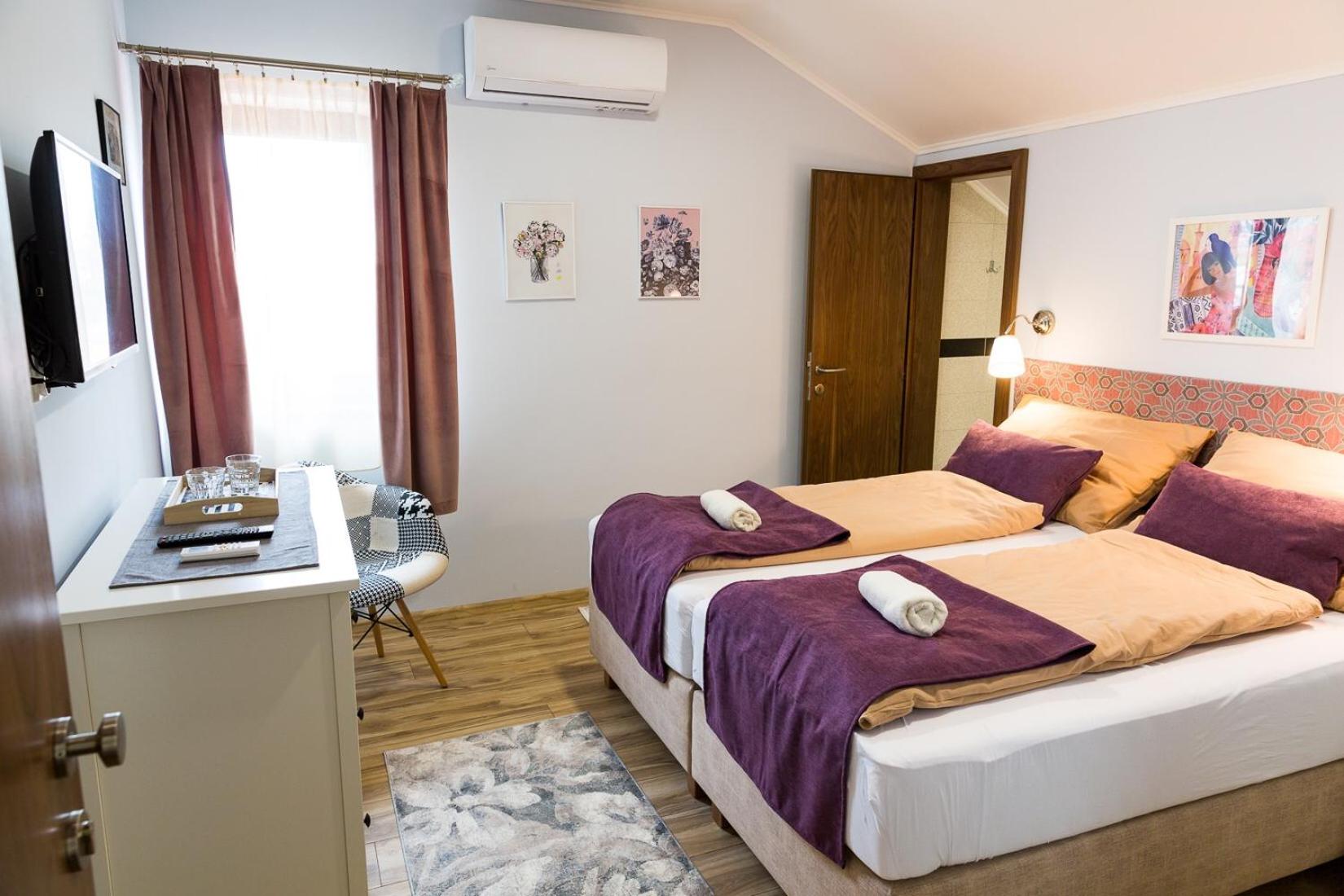 Standard Double or Twin Room - Photo 1