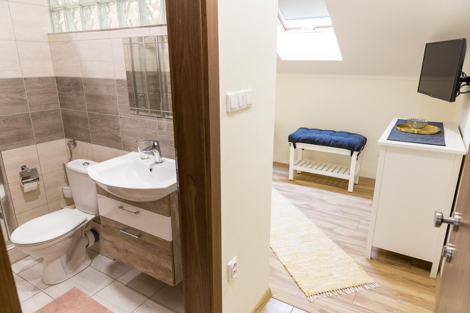 Double or Twin Room with View - Photo 2
