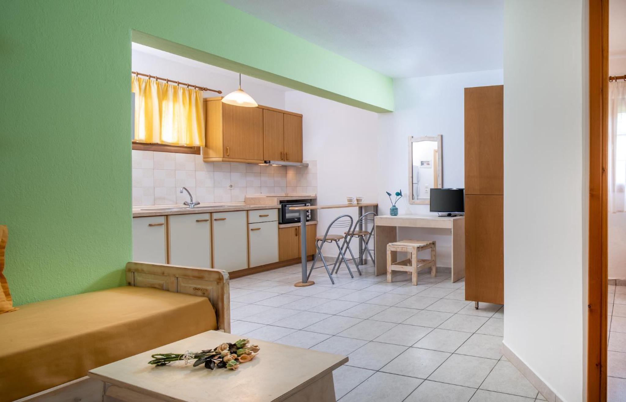 One-Bedroom Apartment photo 2