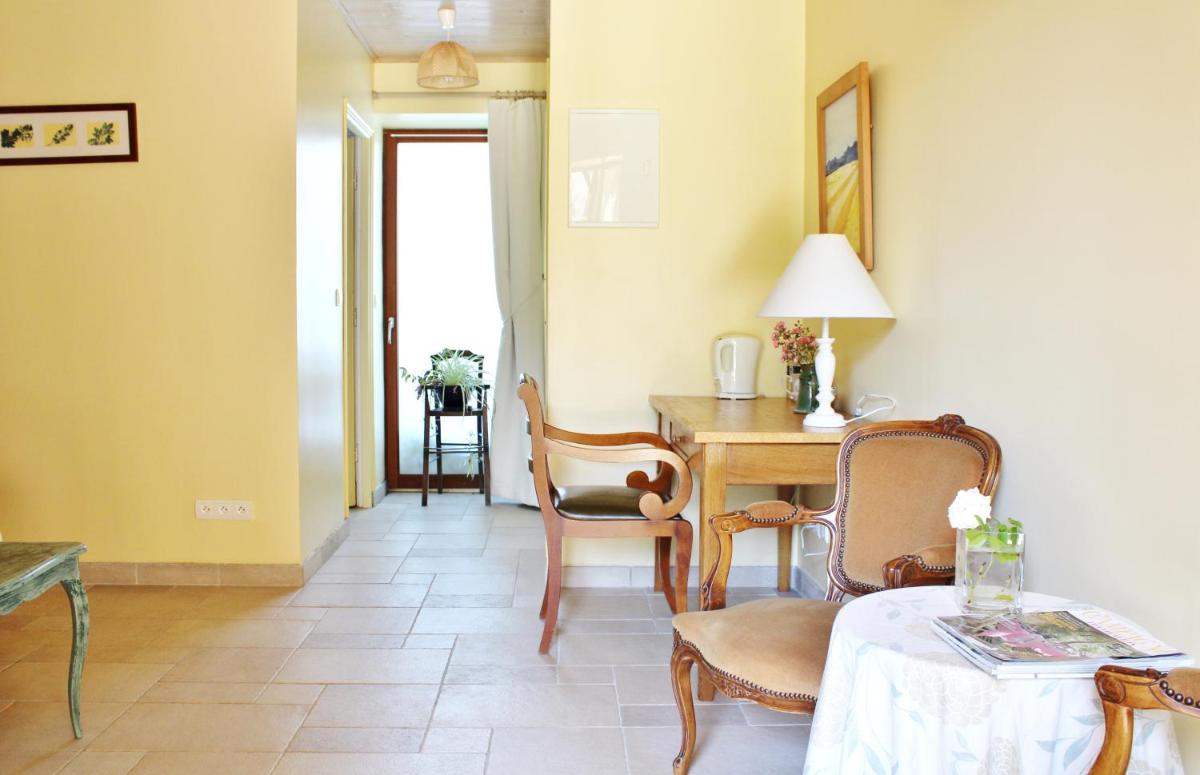Small Double Room photo 1