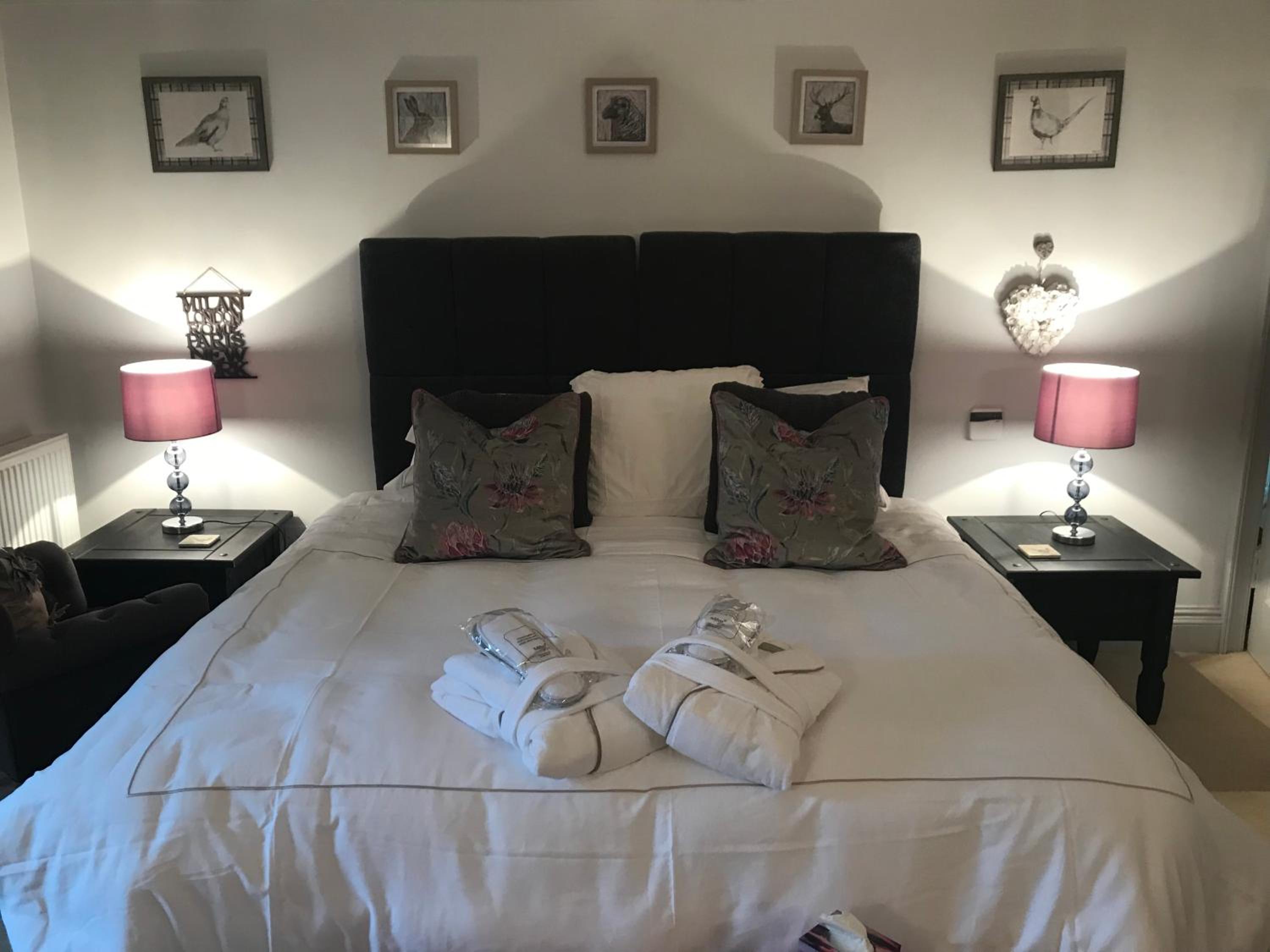 Double or Twin Room with Private Bathroom photo 1