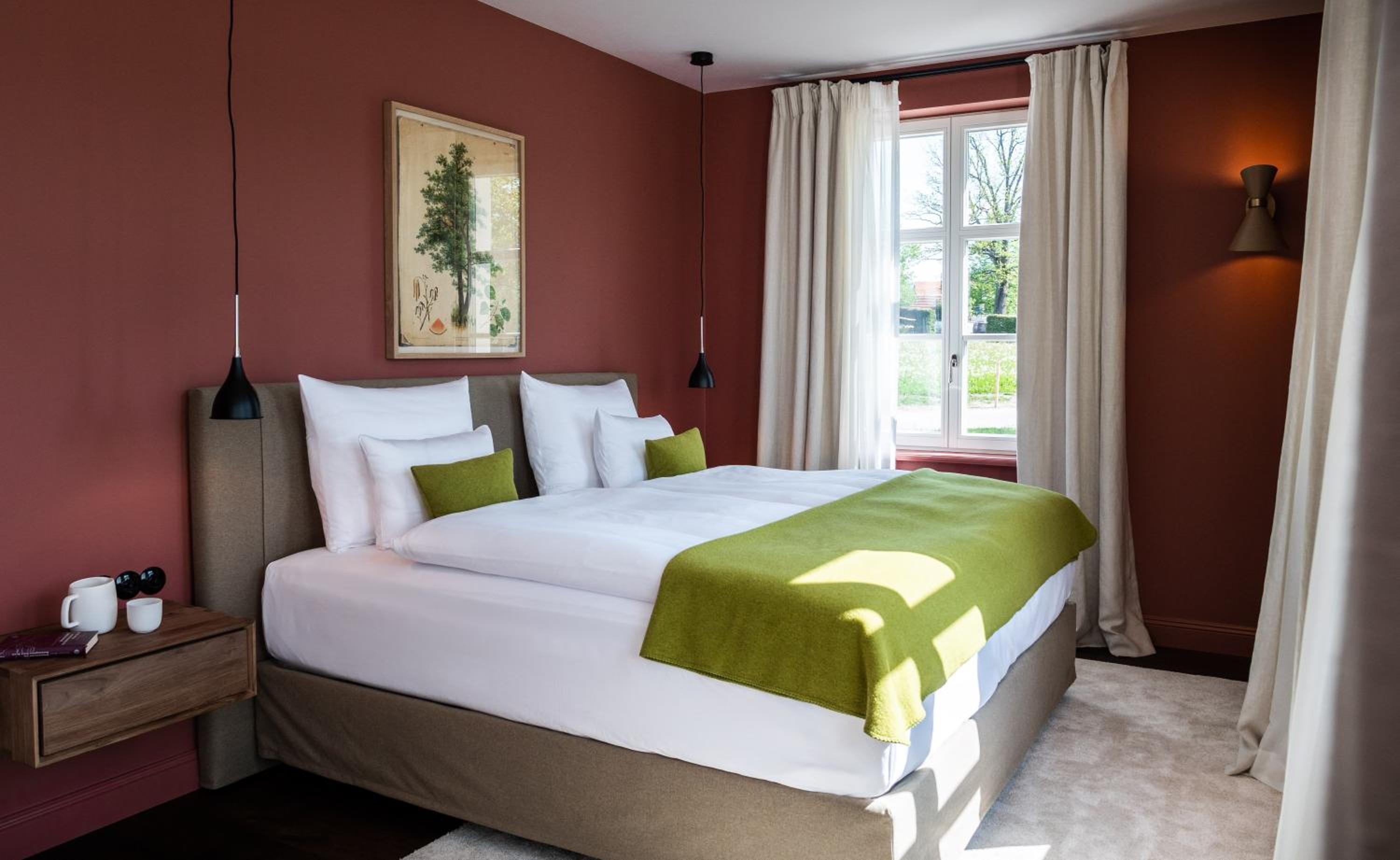 Deluxe King Room photo 2
