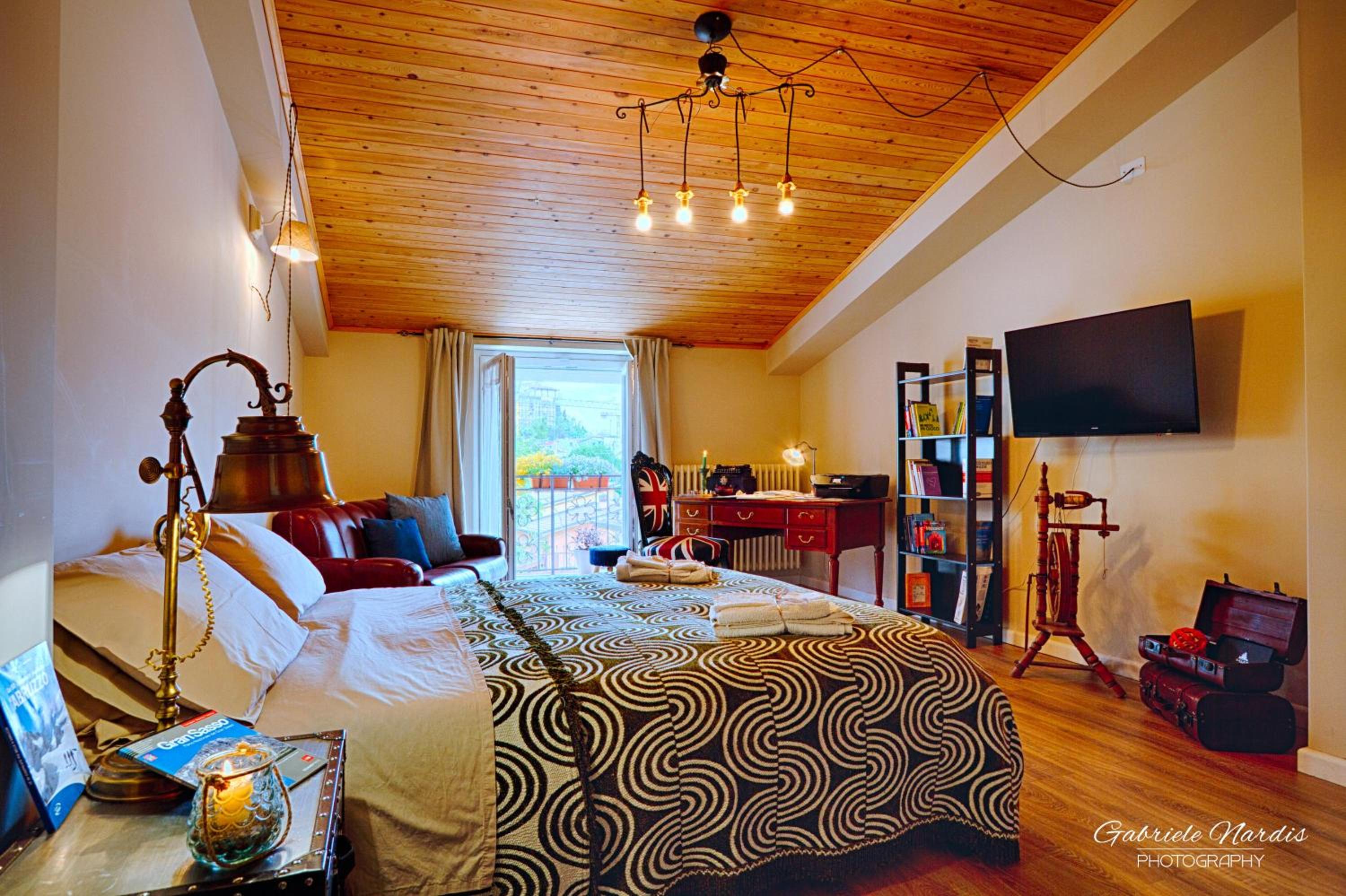 Apartment with Mountain View - Photo 10