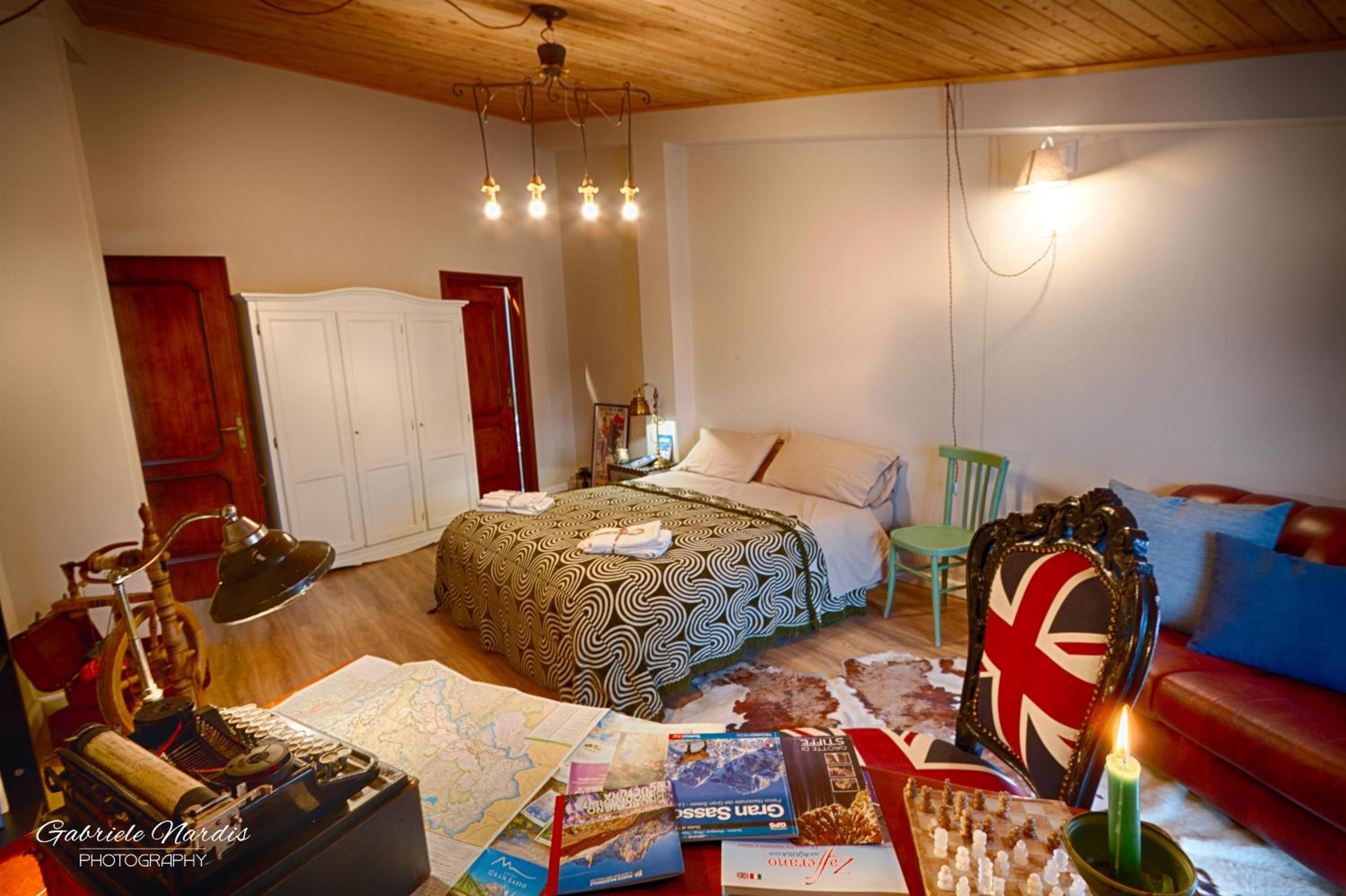 Apartment with Mountain View - Photo 1