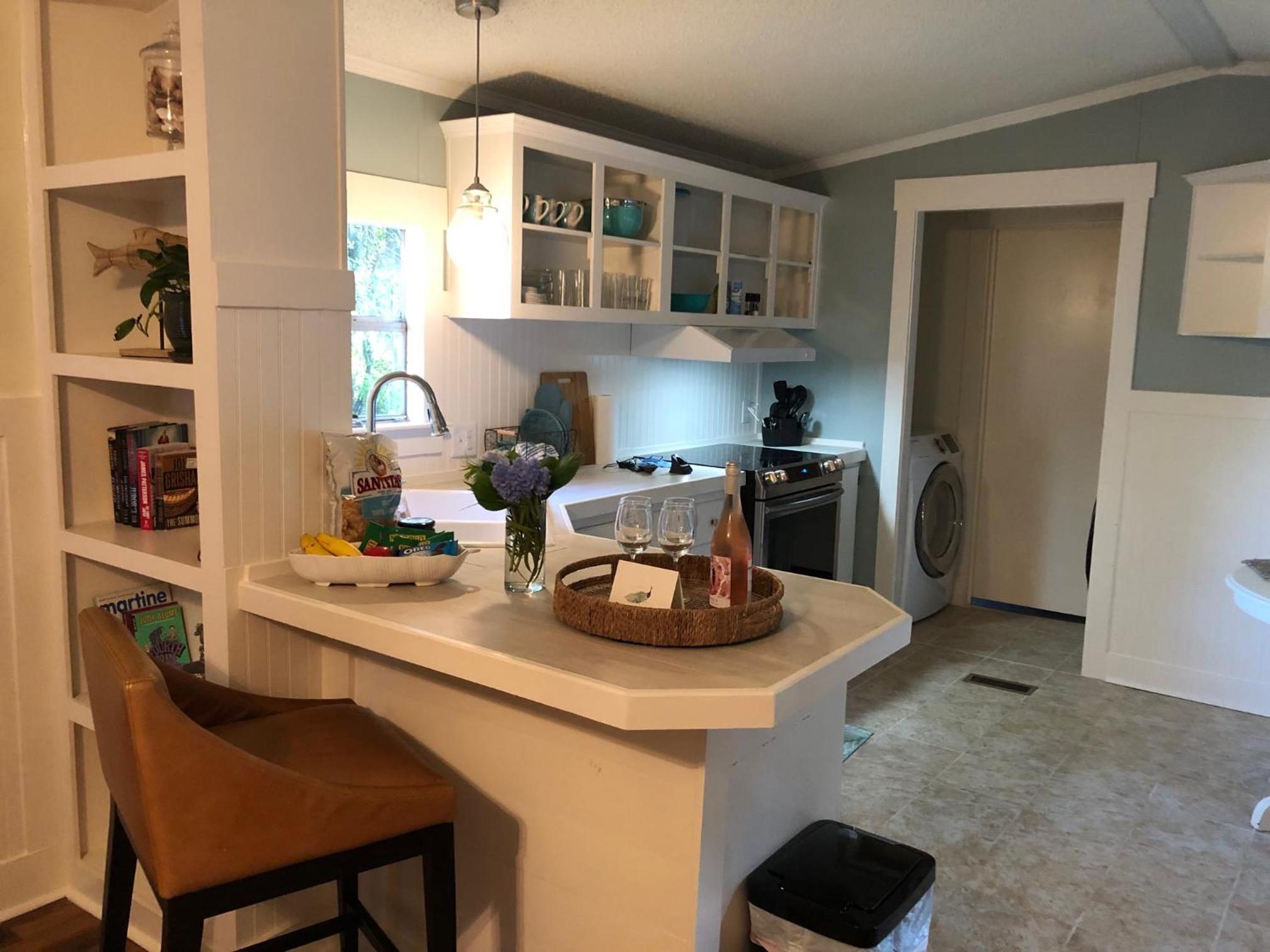 Mobile Home - Photo 4