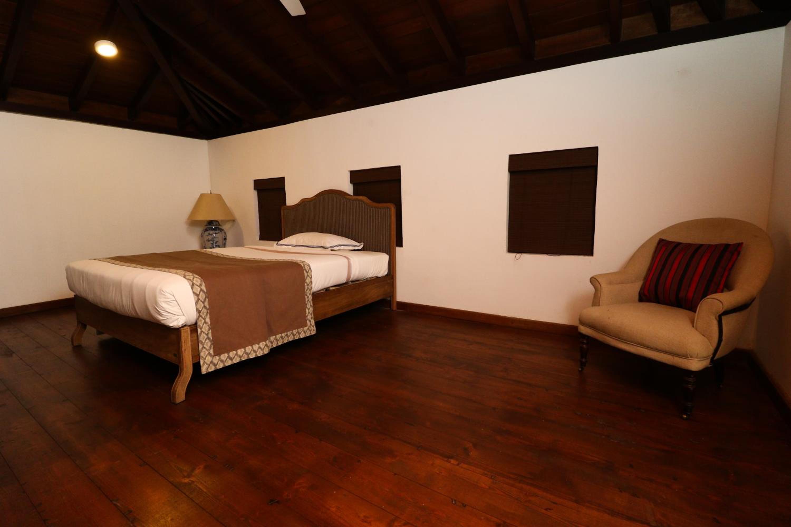 Attic Family Suite - Photo 8