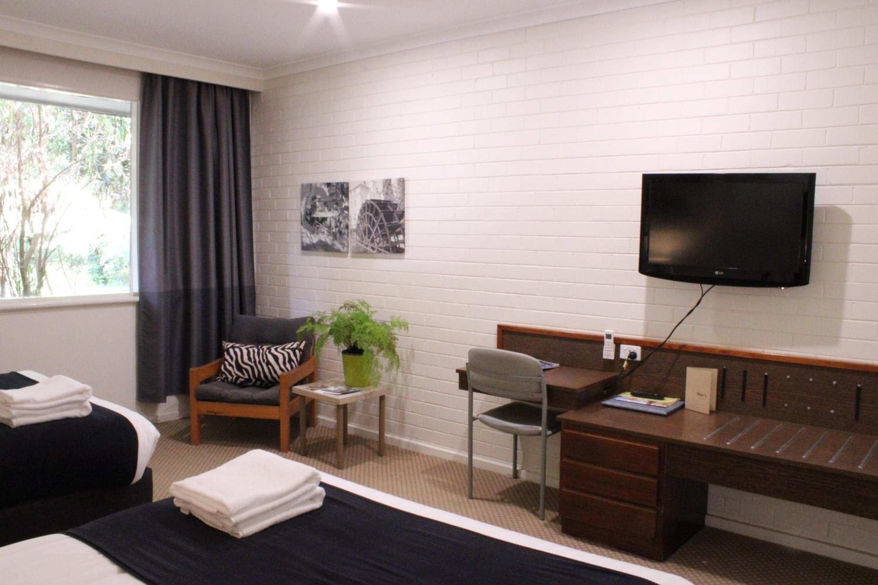 Twin Room - Photo 3