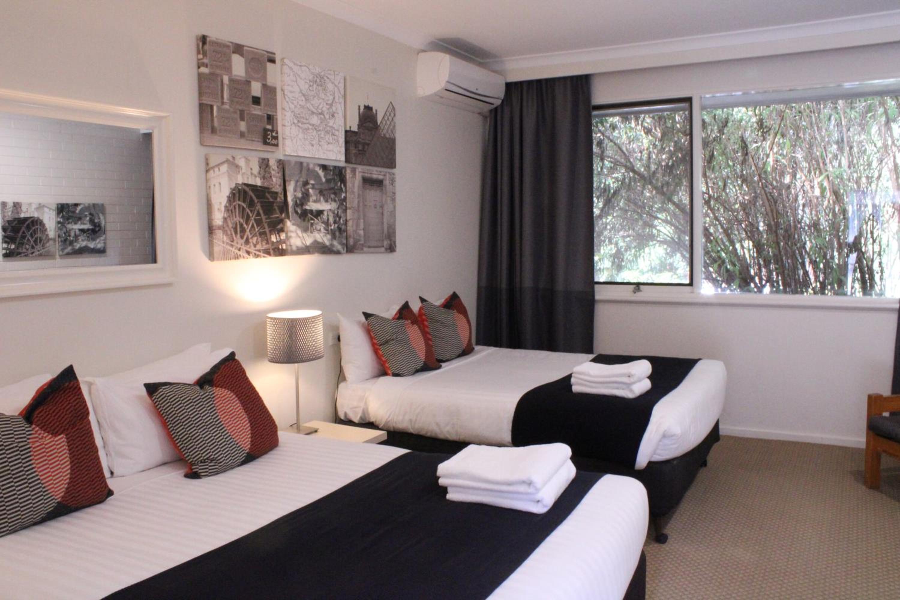 Twin Room - Photo 1