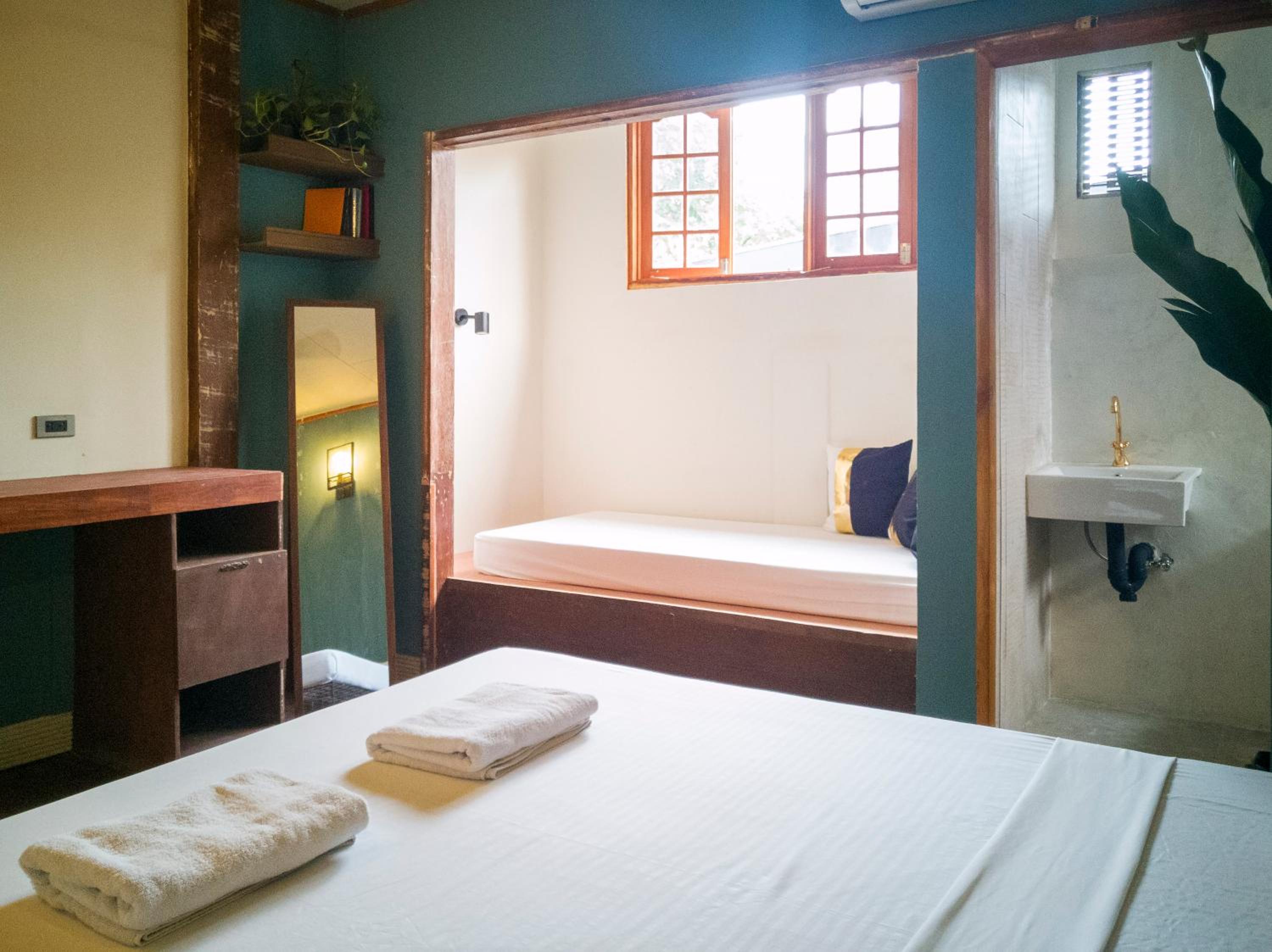 Deluxe Double Room - Photo 7