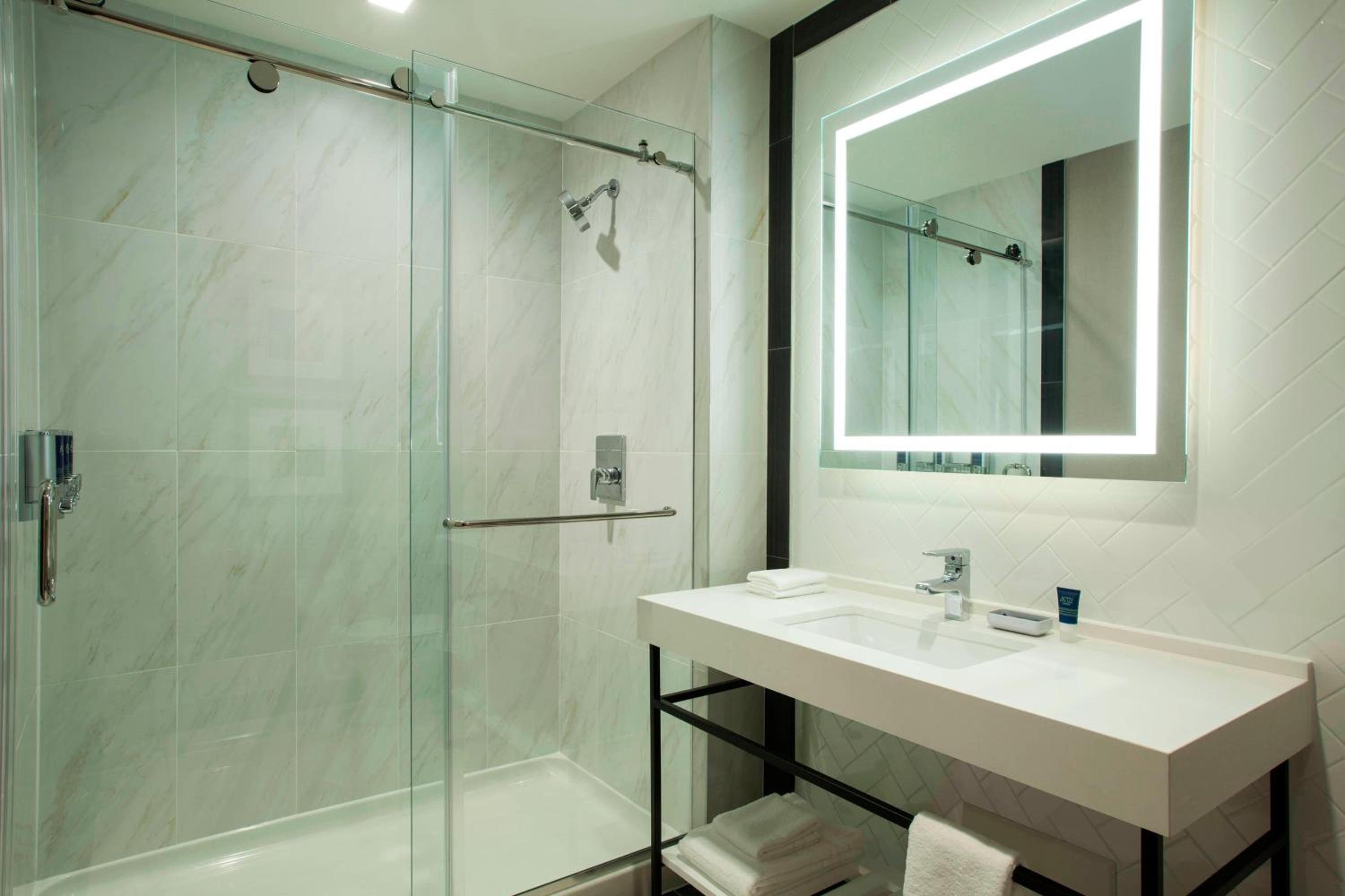 King Room - Hearing Accessible