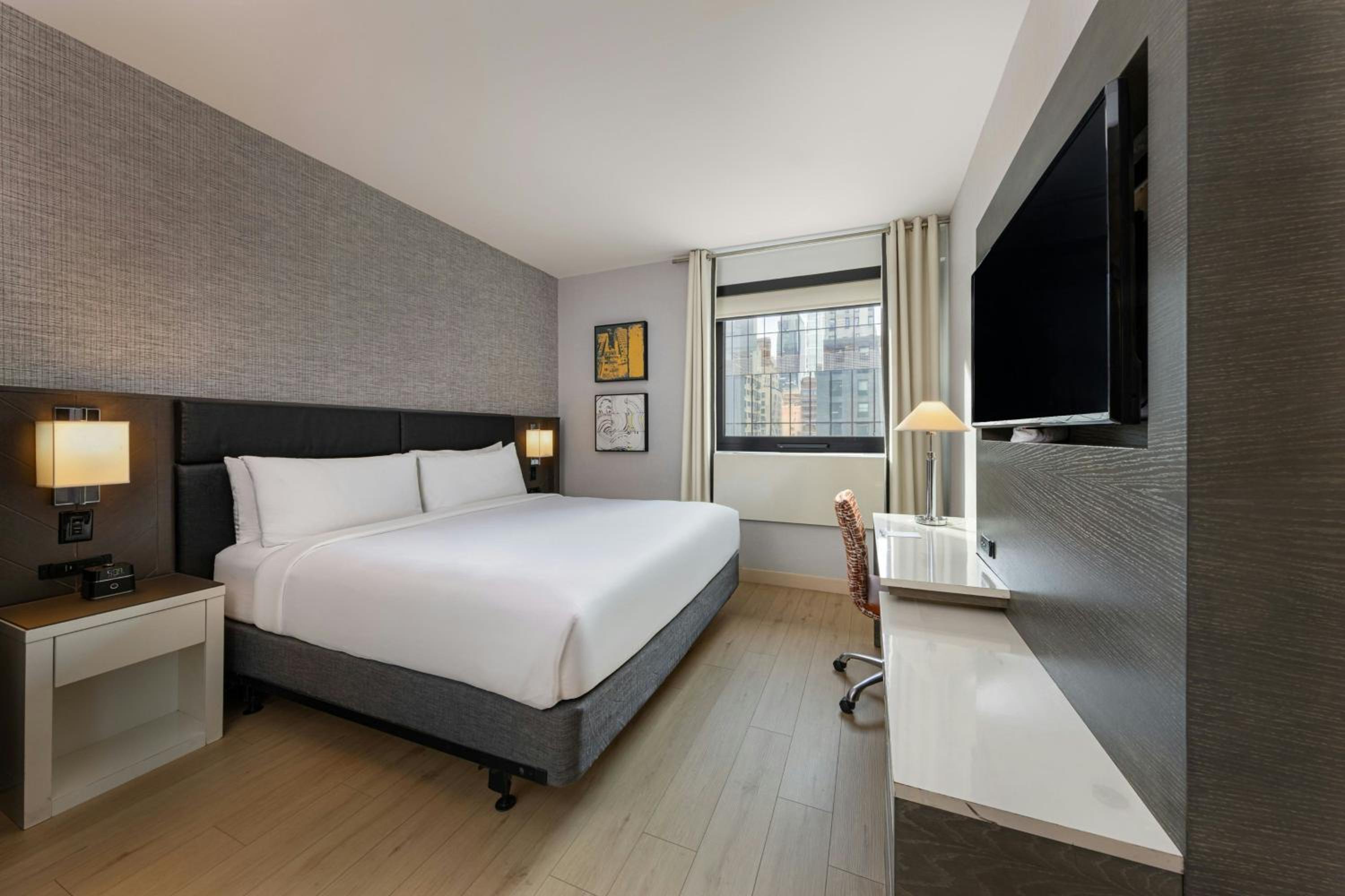 King Room - Hearing Accessible