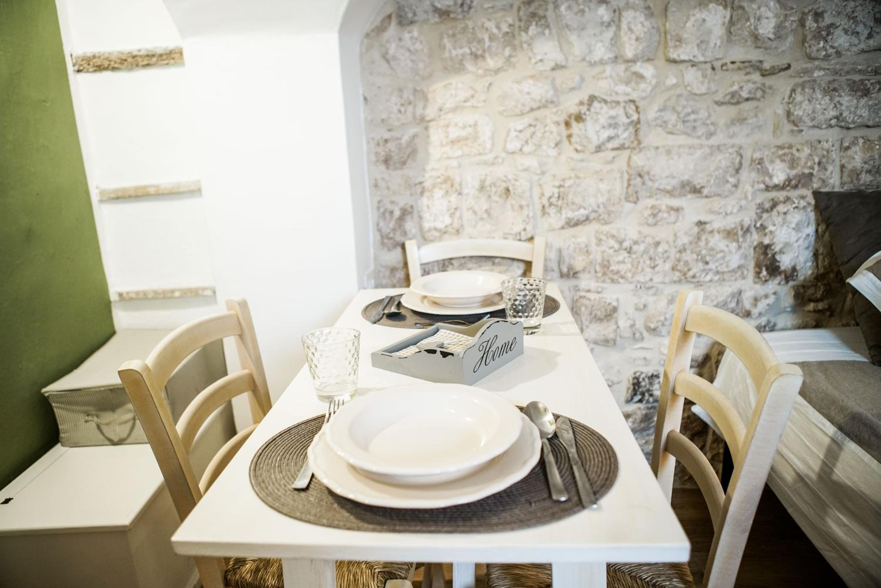 One-Bedroom House - Photo 12