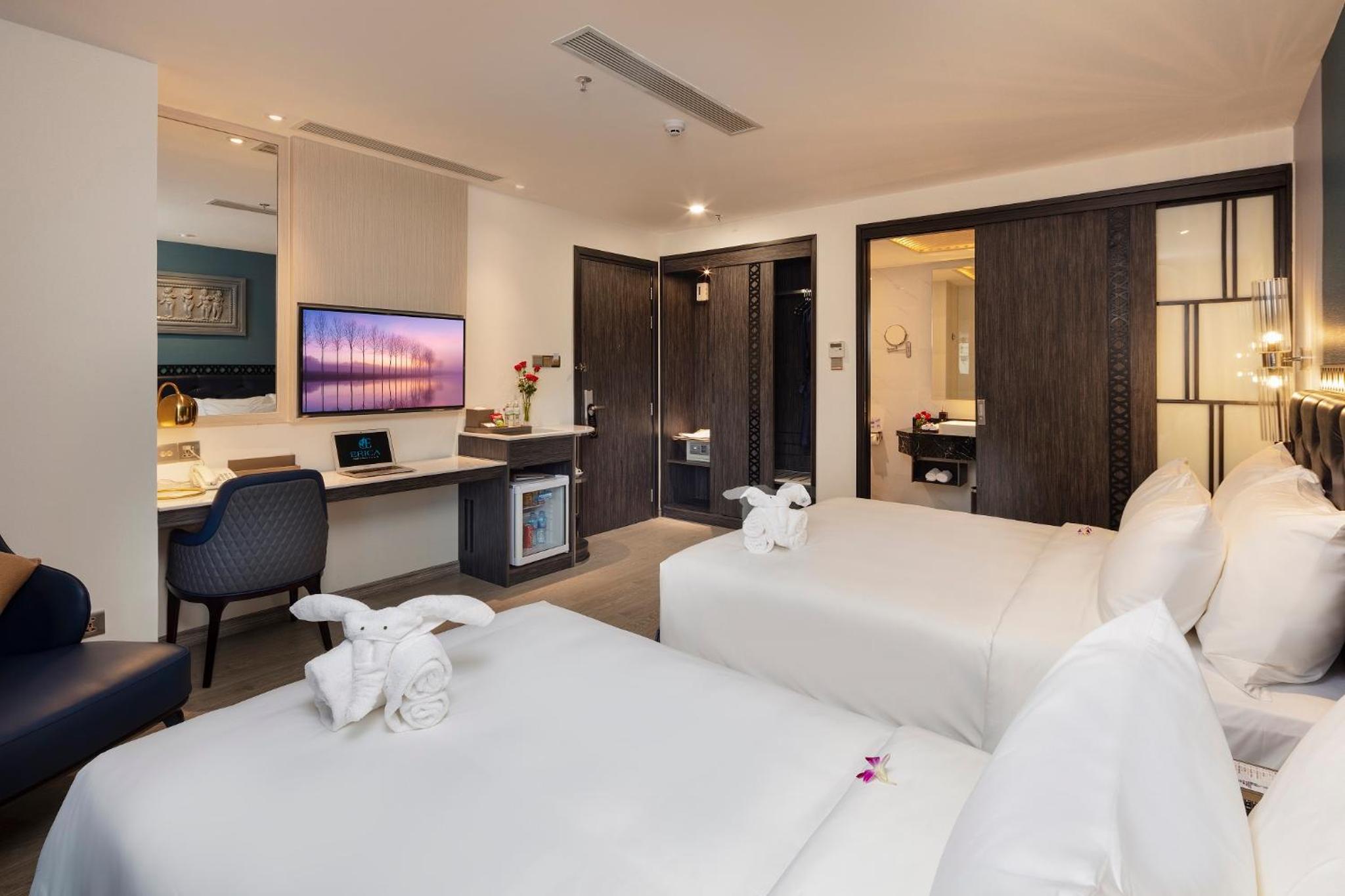 Triple Room with Balcony - Photo 4