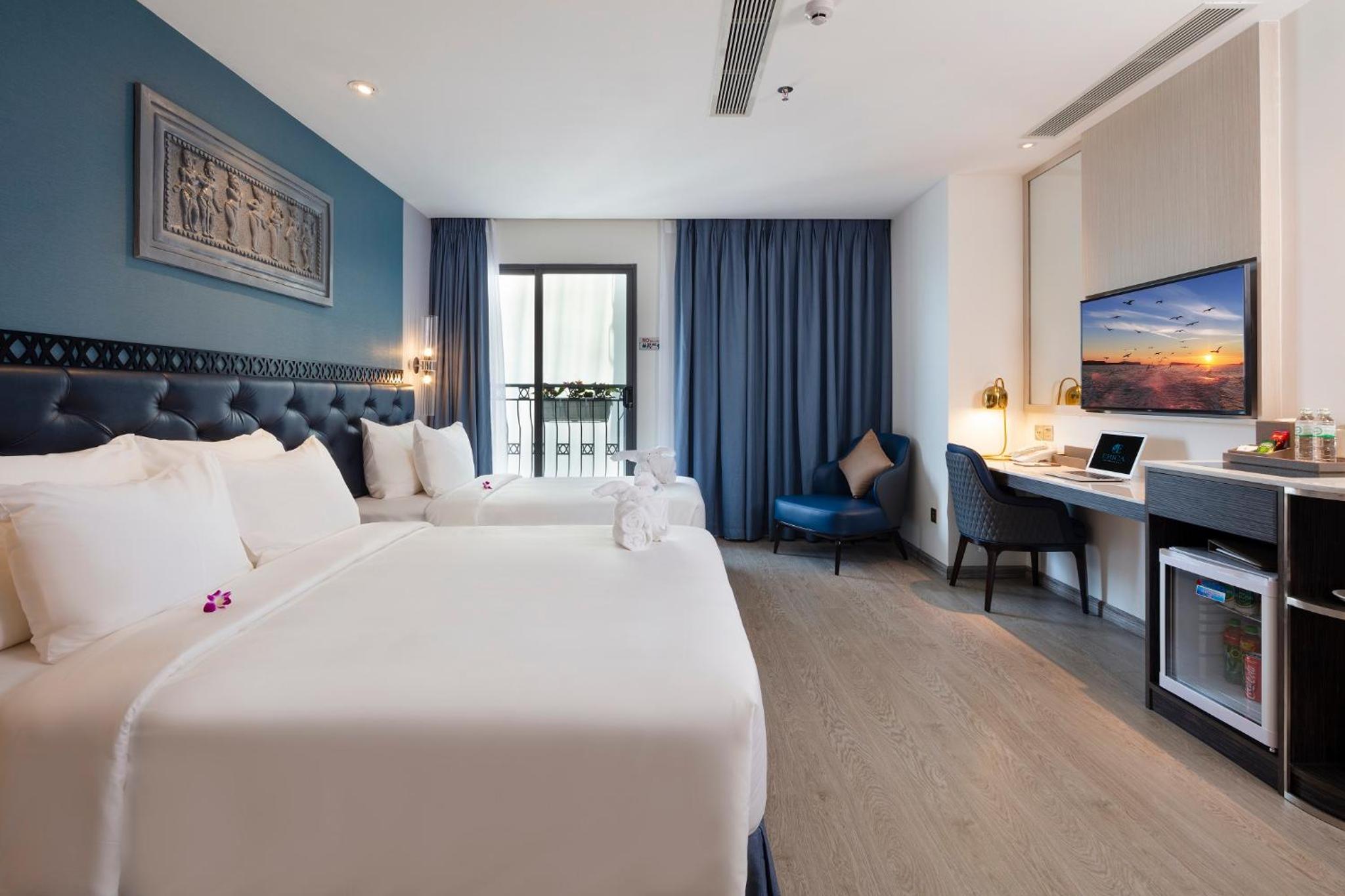 Triple Room with Balcony - Photo 5