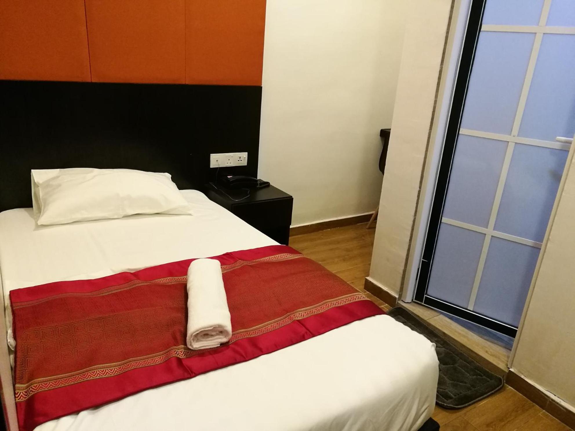 Standard Single Room
