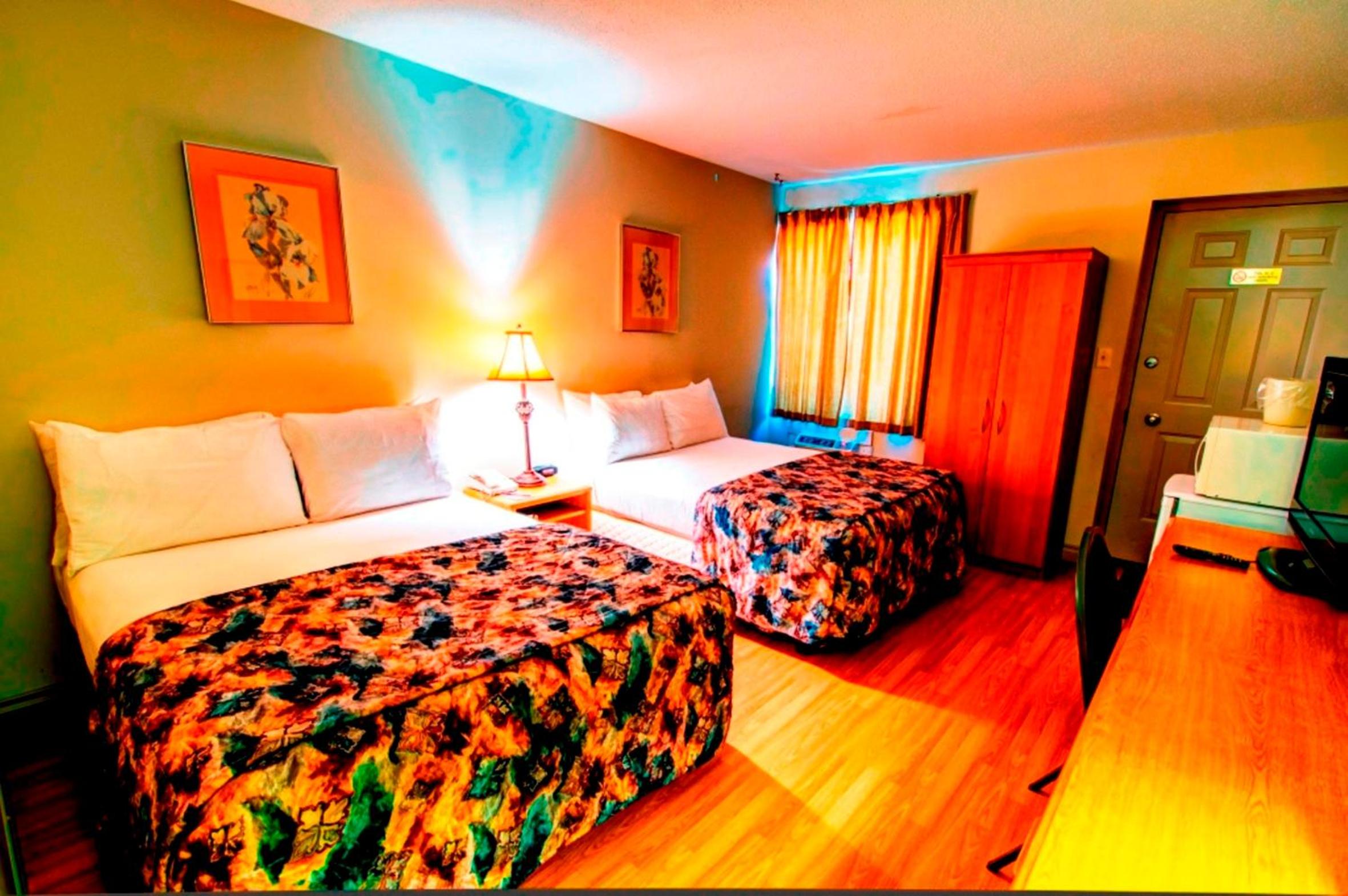 Double Room with Two Double Beds - Photo 1
