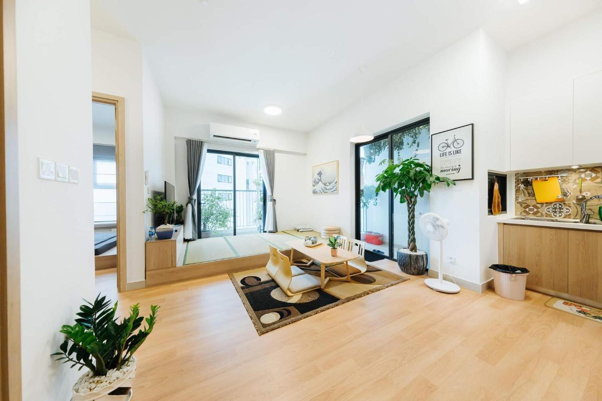 Apartment with Balcony photo 1