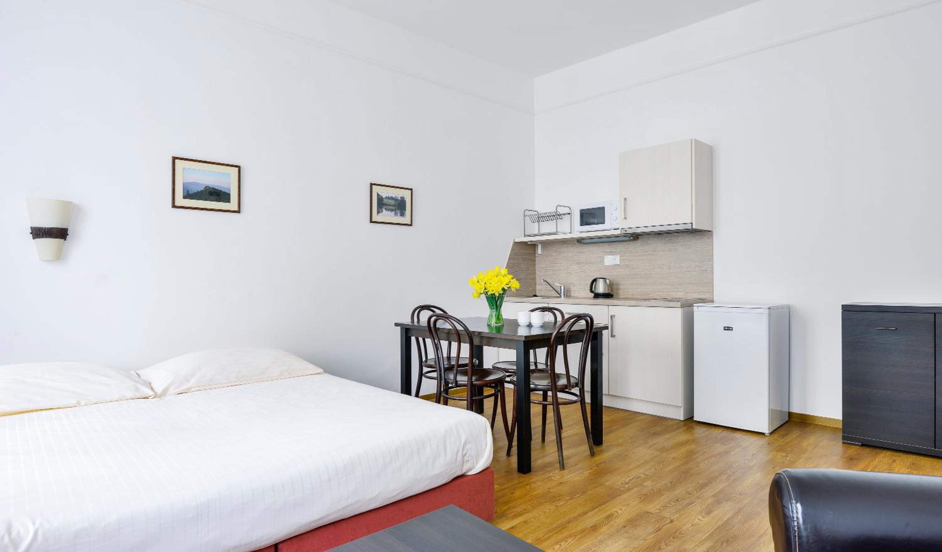 Apartment - Photo 1