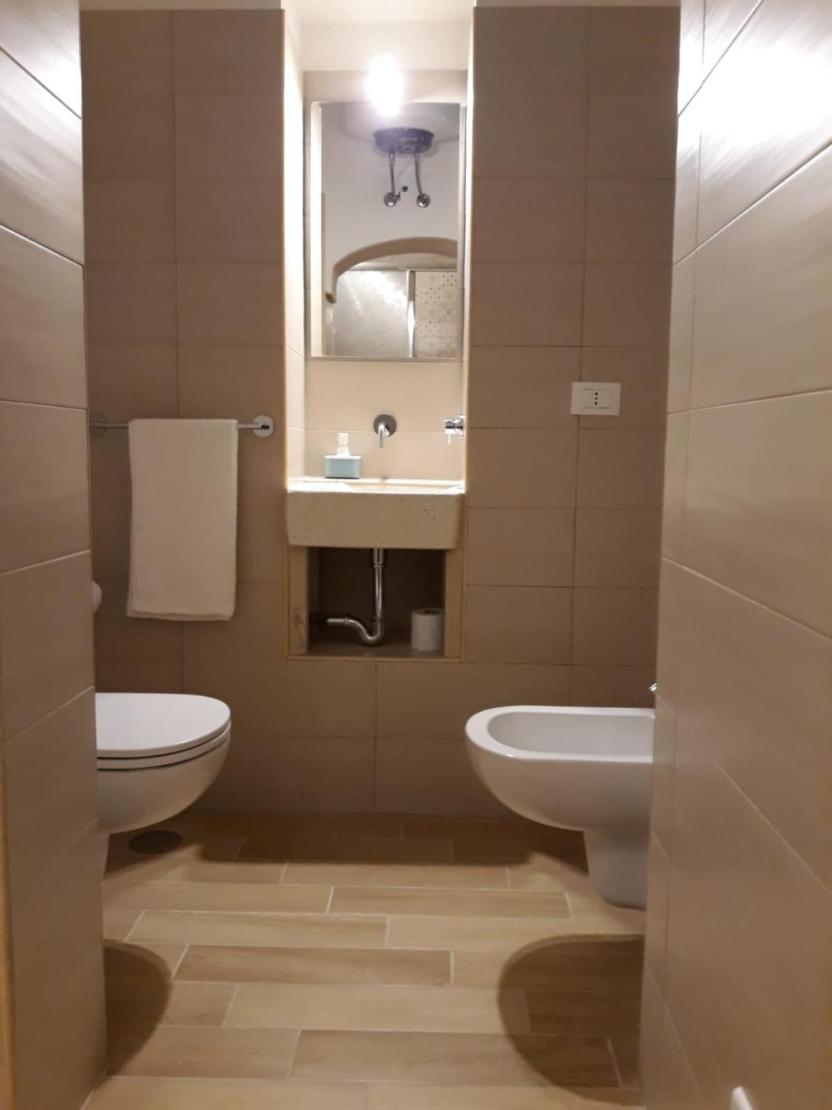 One-Bedroom House - Photo 25