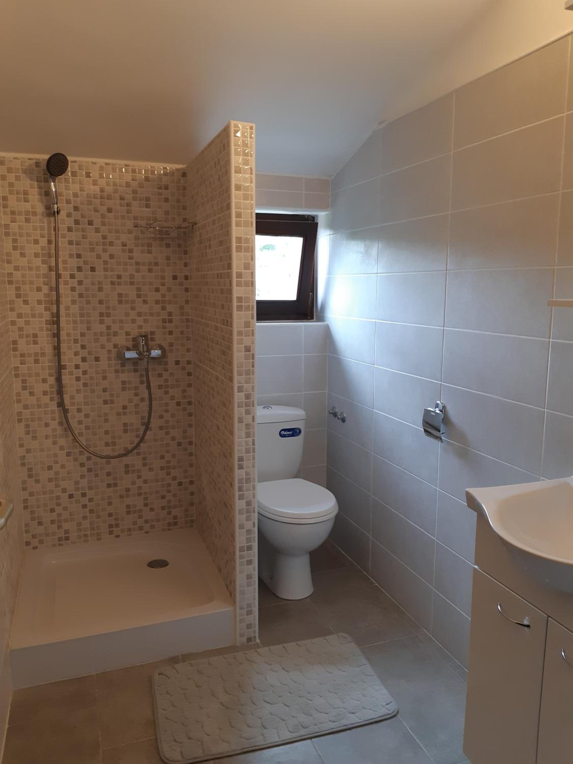 Two-Bedroom Apartment - Photo 6