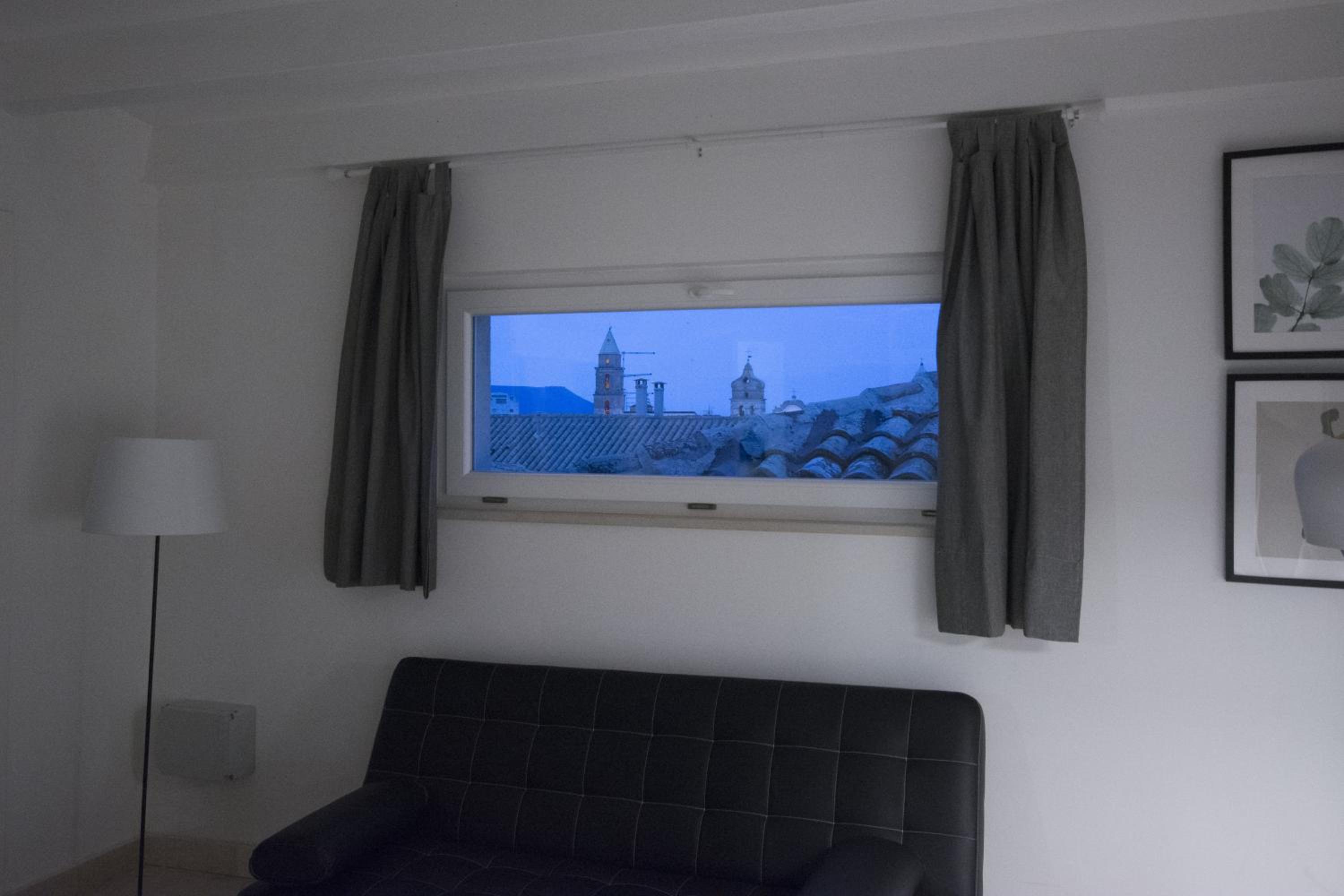 Suite with Terrace - Photo 9