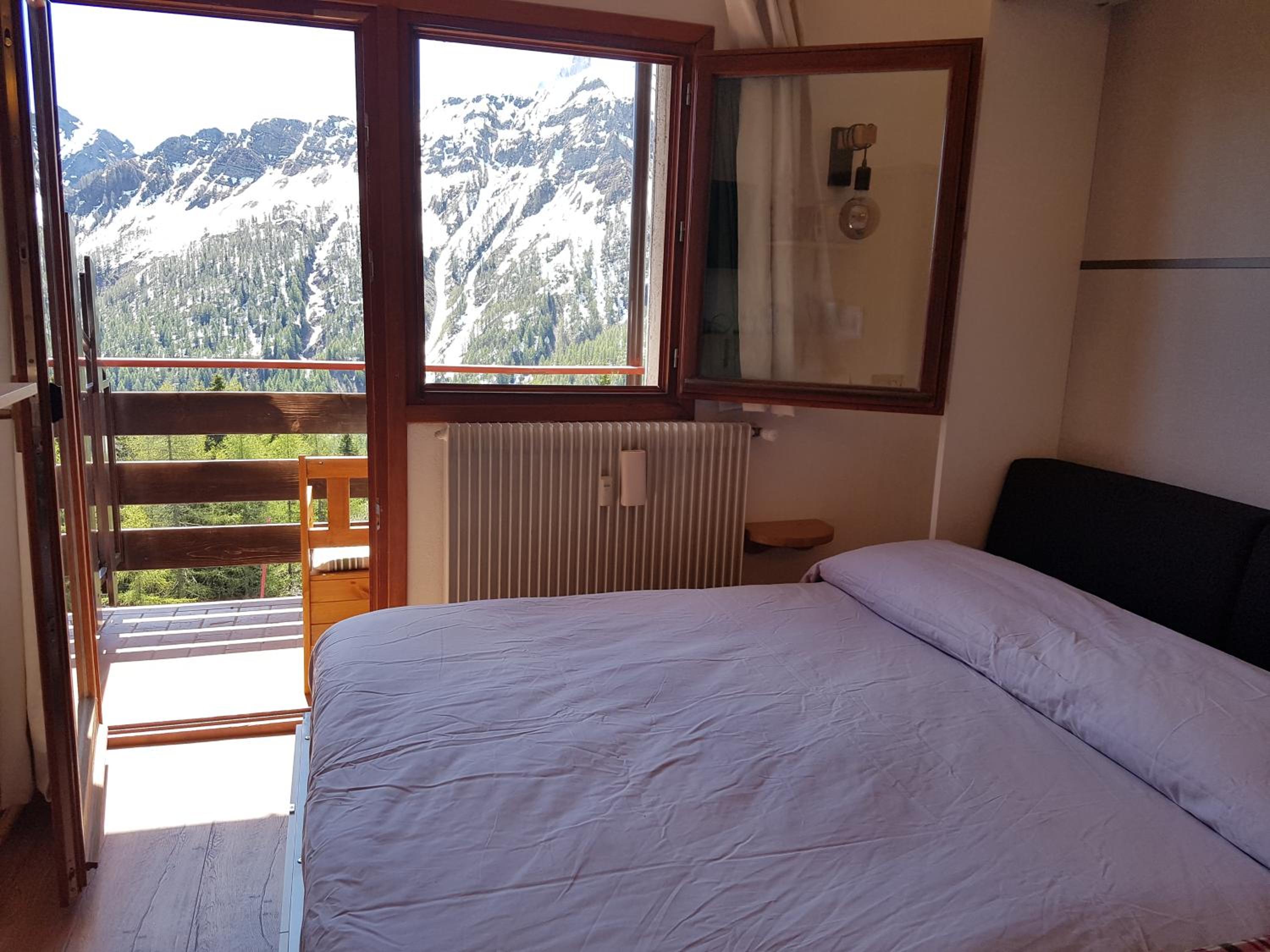 Studio Apartment with Balcony