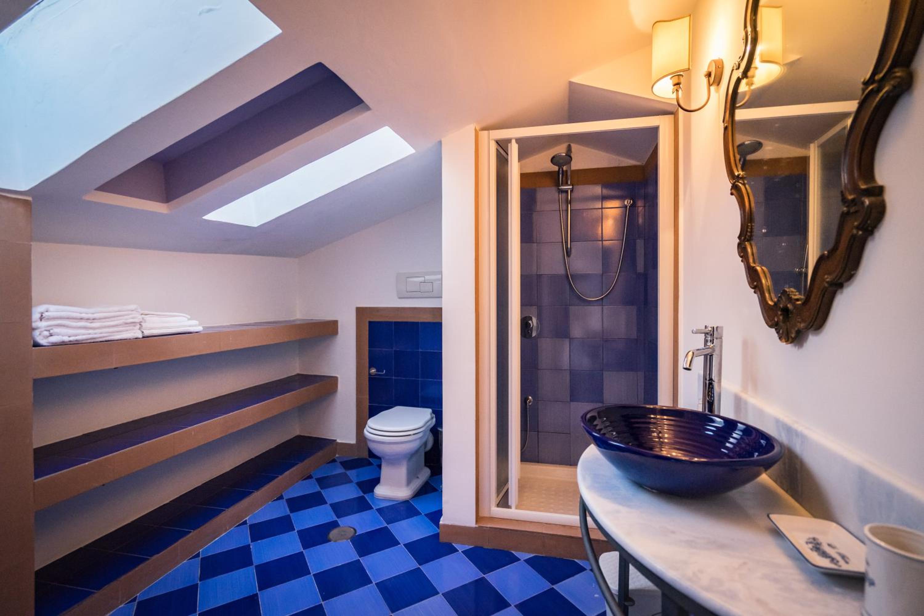 Deluxe Double Room with Balcony and Sea View - Photo 4