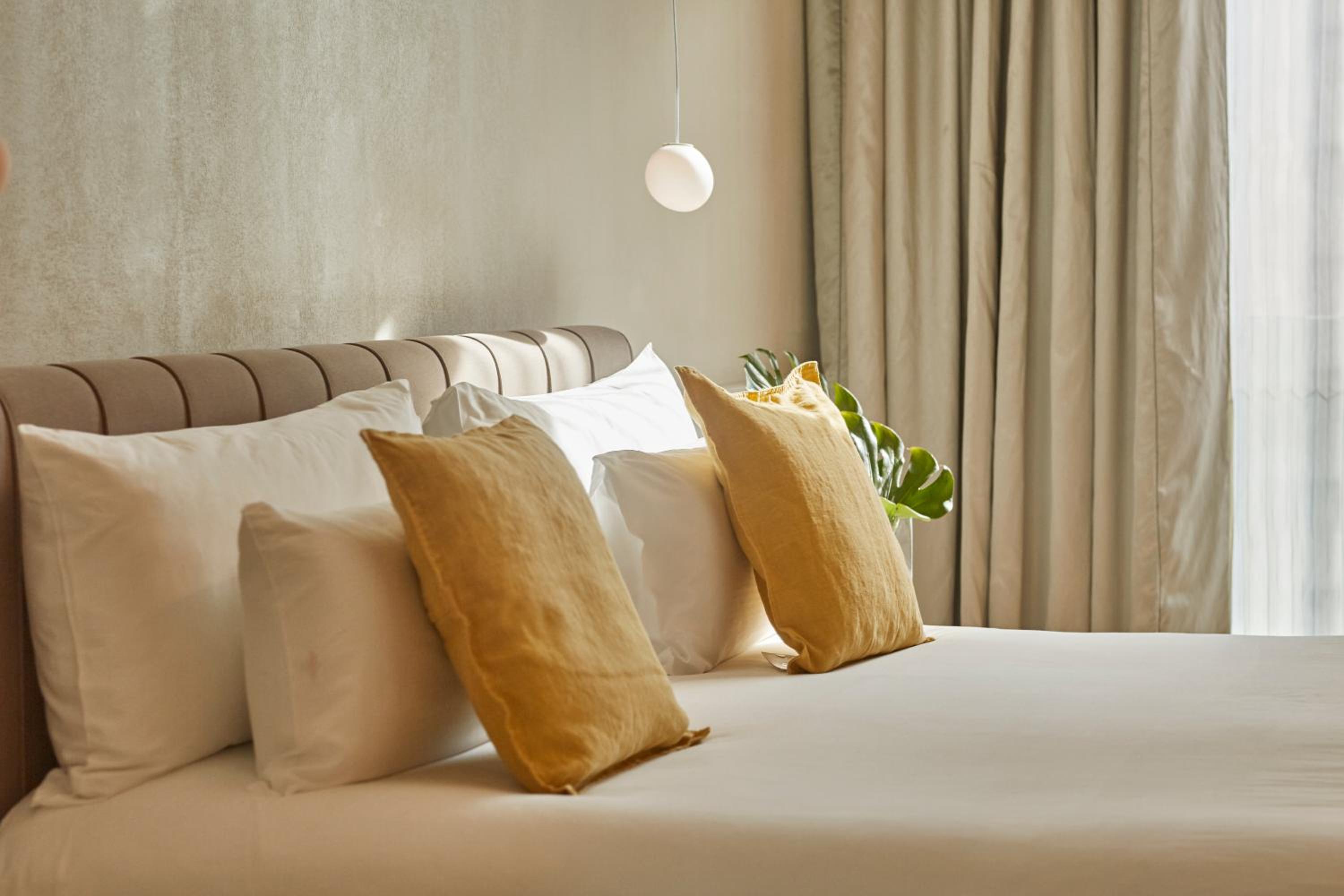 Standard Double or Twin Room (1-2 Adults) thumbnail 5