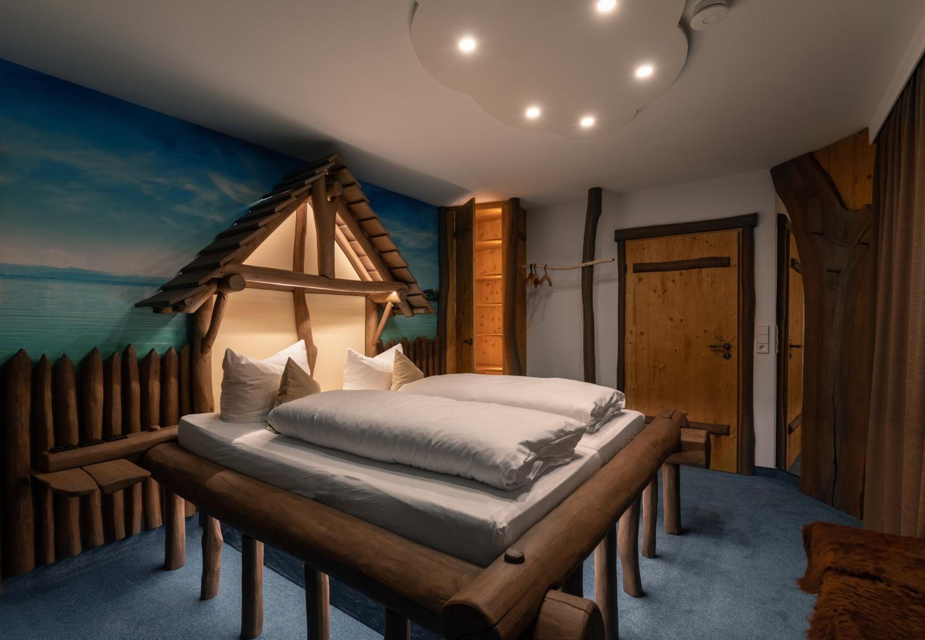 Deluxe Double Room - Photo 12