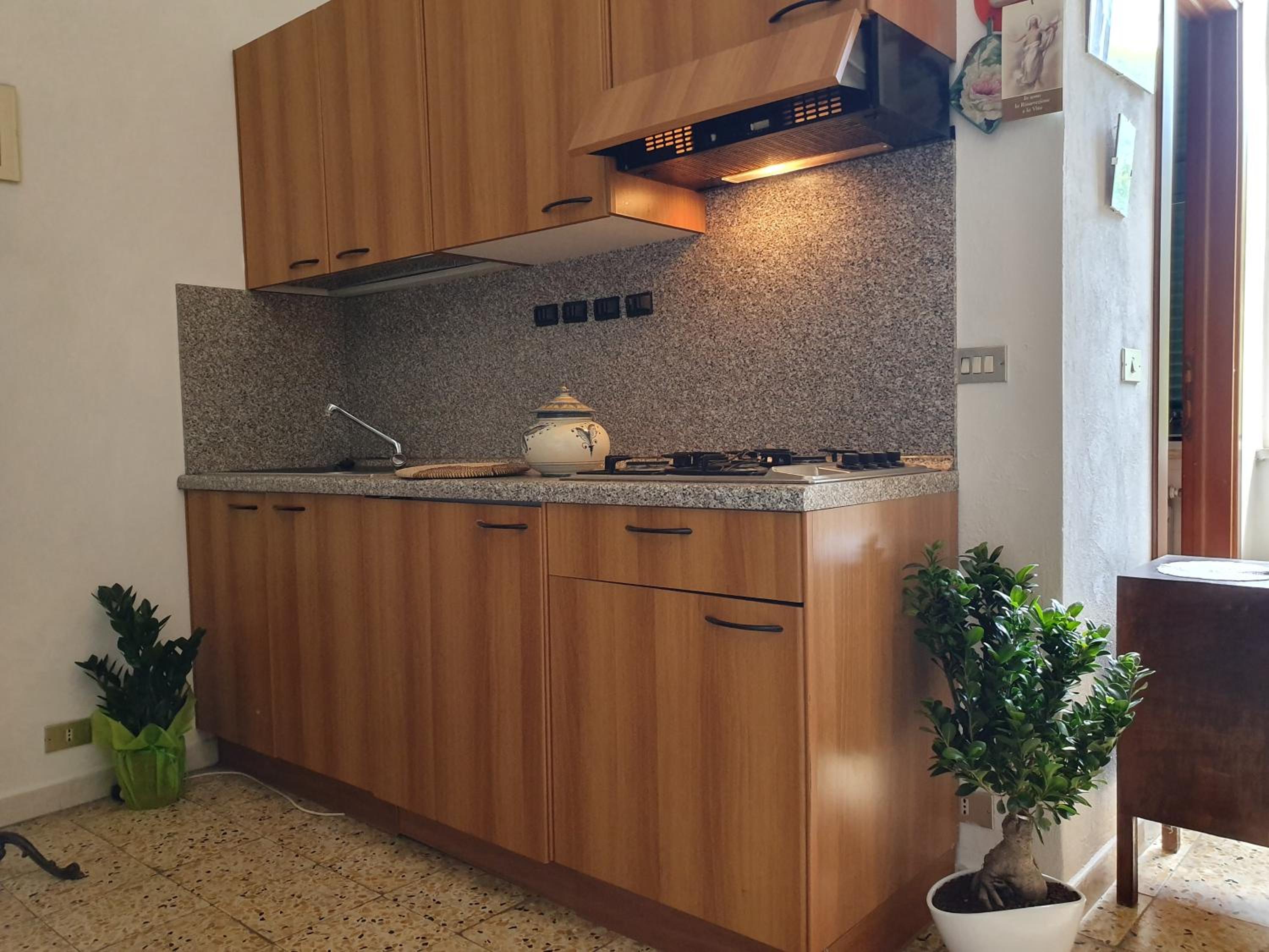 One-Bedroom House - Photo 7