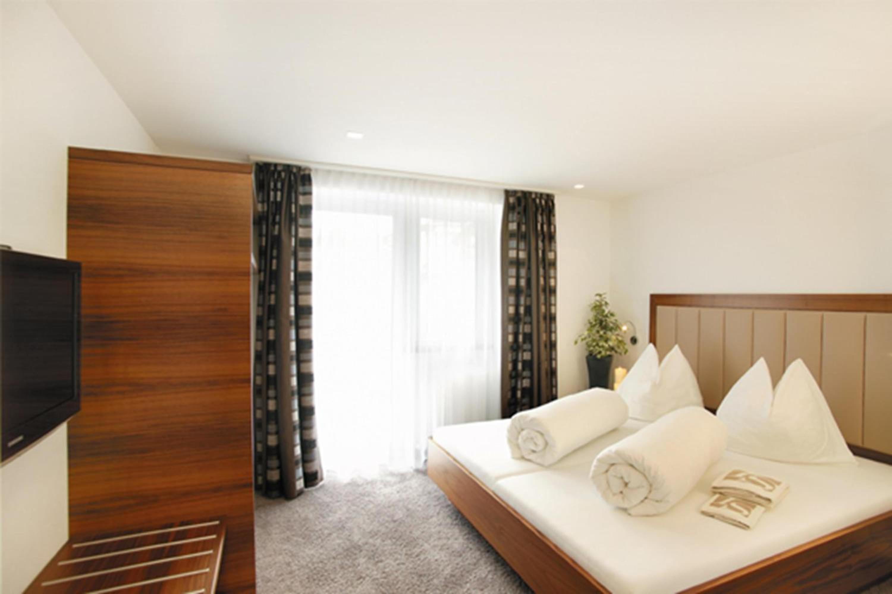 Apartment With Terrace photo 2